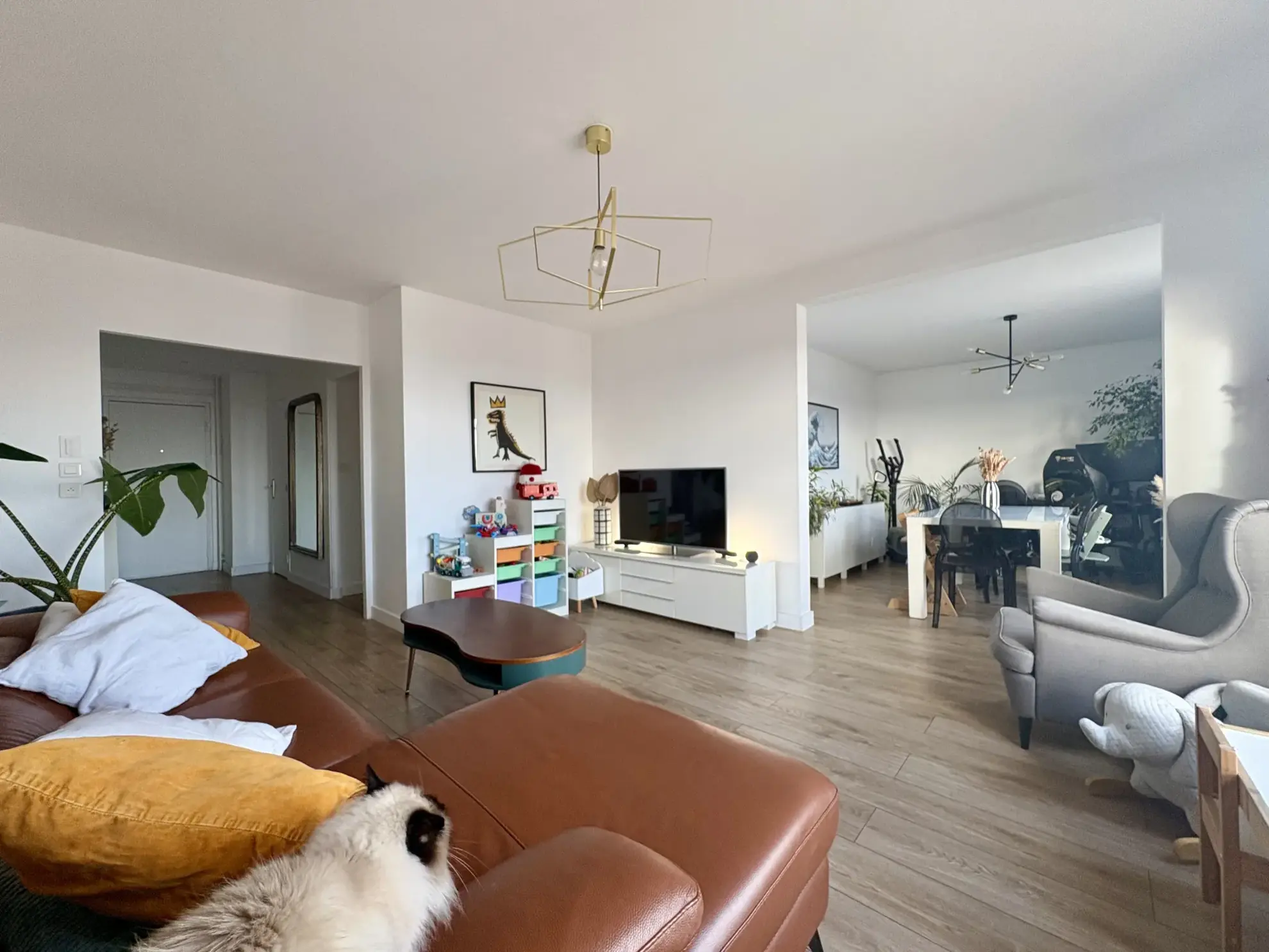 Appartement type 5 rénové avec vue sur la Cathédrale à Clermont-Ferrand