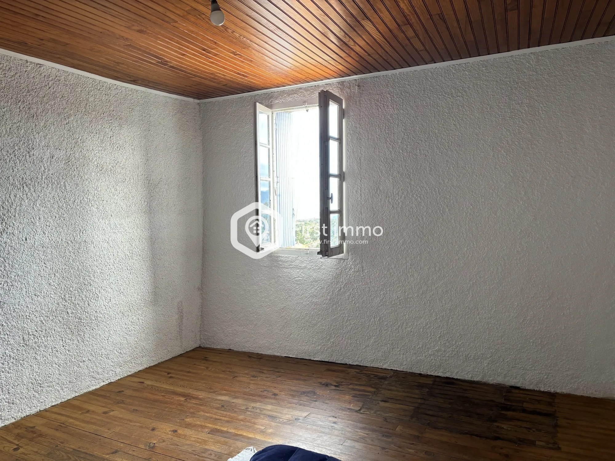 Charmante maison de village à rénover à Montalba-le-Château avec vue dégagée