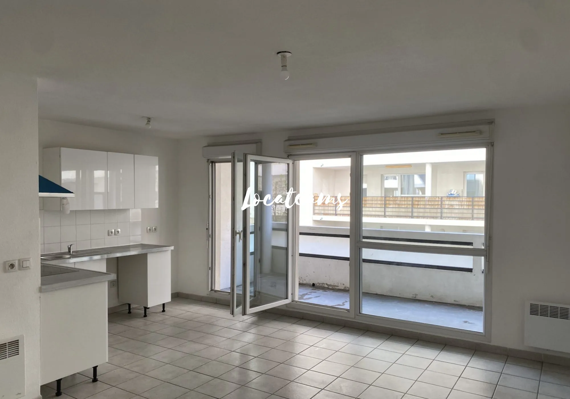 Appartement T3 rénové de 63 m² avec parking à Saint-Louis, Marseille