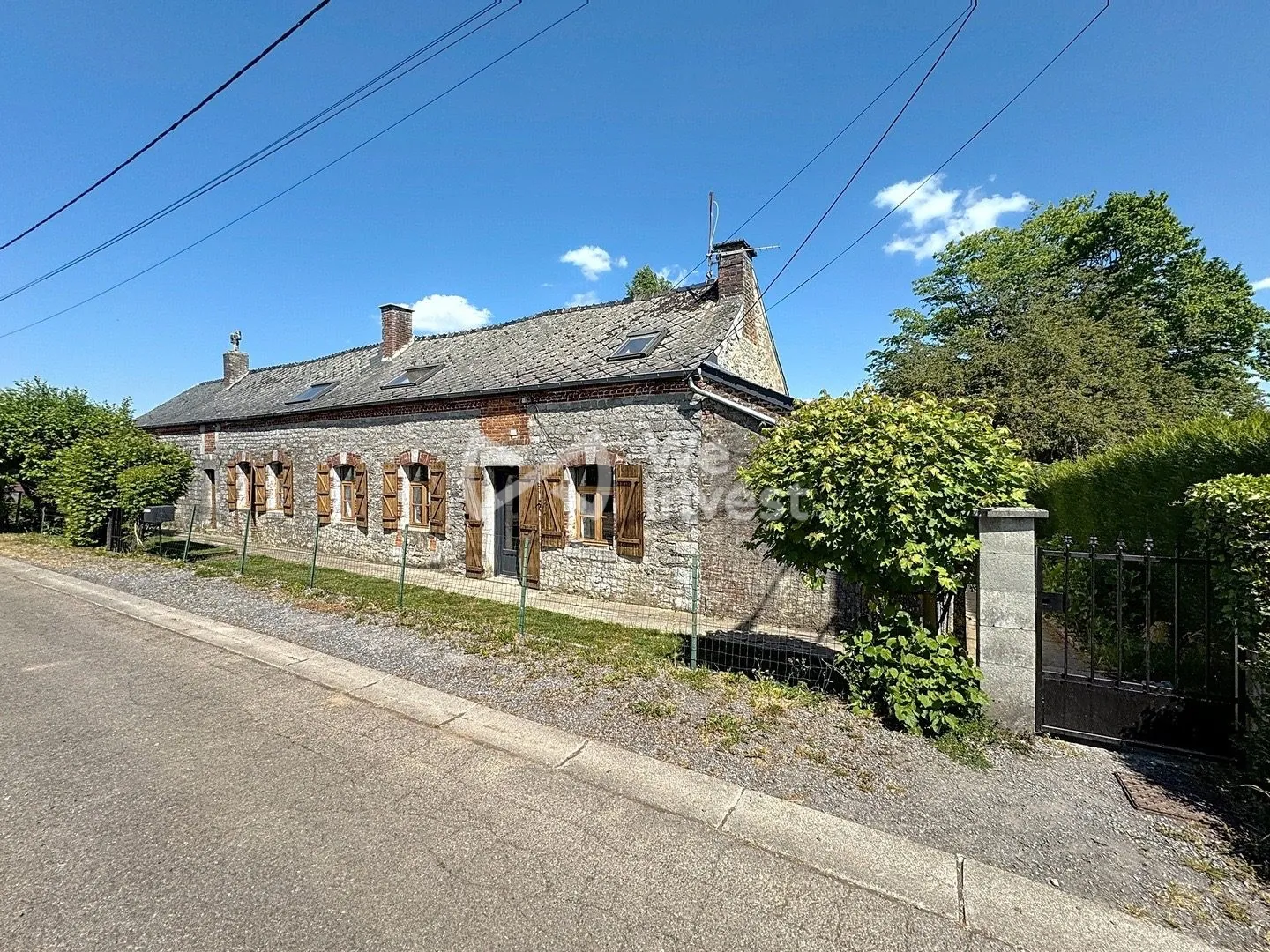 Maison individuelle en vente à Glageon avec dépendance et vue imprenable