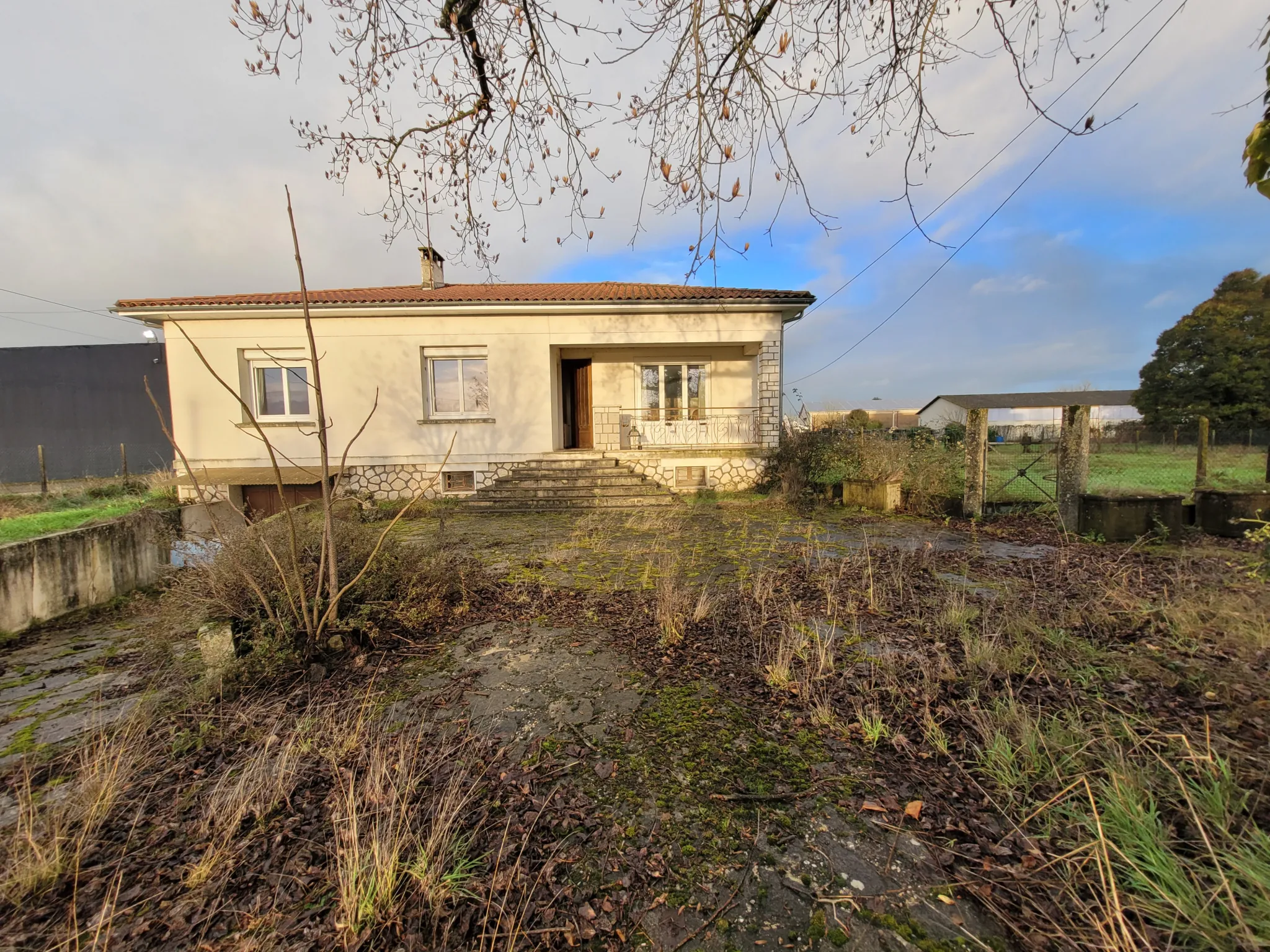 Belle maison traditionnelle avec grand garage à Tonneins 47400