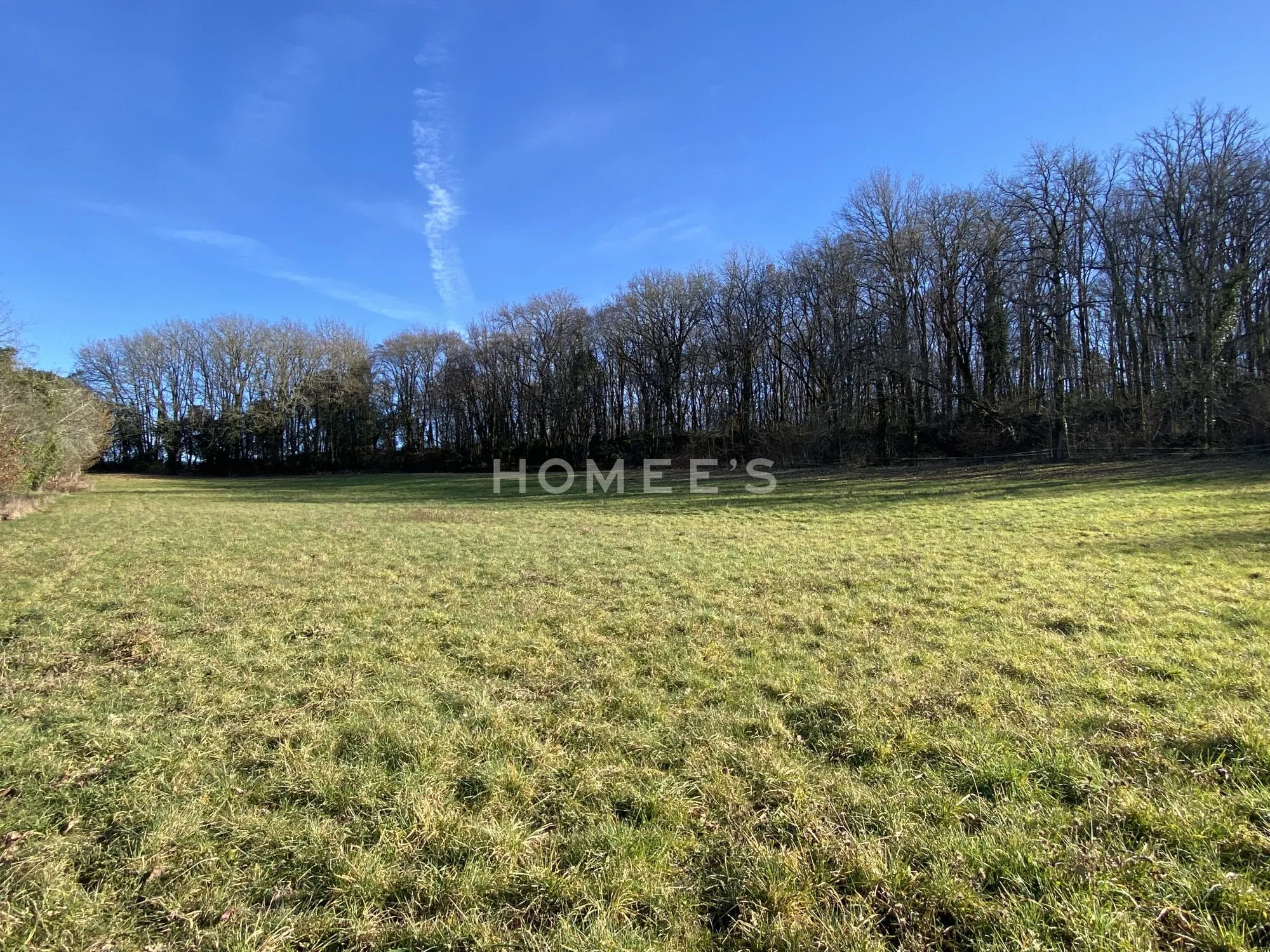 Terrain constructible de 7000m2 à Groléjac avec permis déjà obtenu