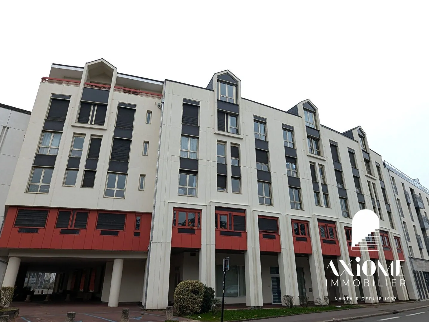 A vendre appartement 2 pièces à Nantes - Résidence avec parking et cave