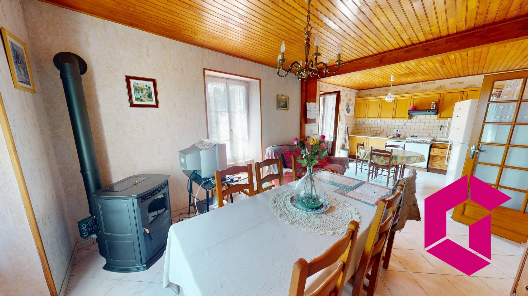 Maison en pierre de 130 m² avec terrain à Sembadel, proche de la Chaise Dieu 