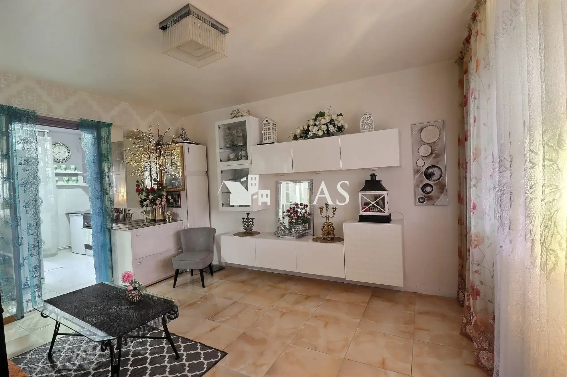 Maison à vendre à Louviers – Plain-pied, jardin, terrasse, 2 chambres 