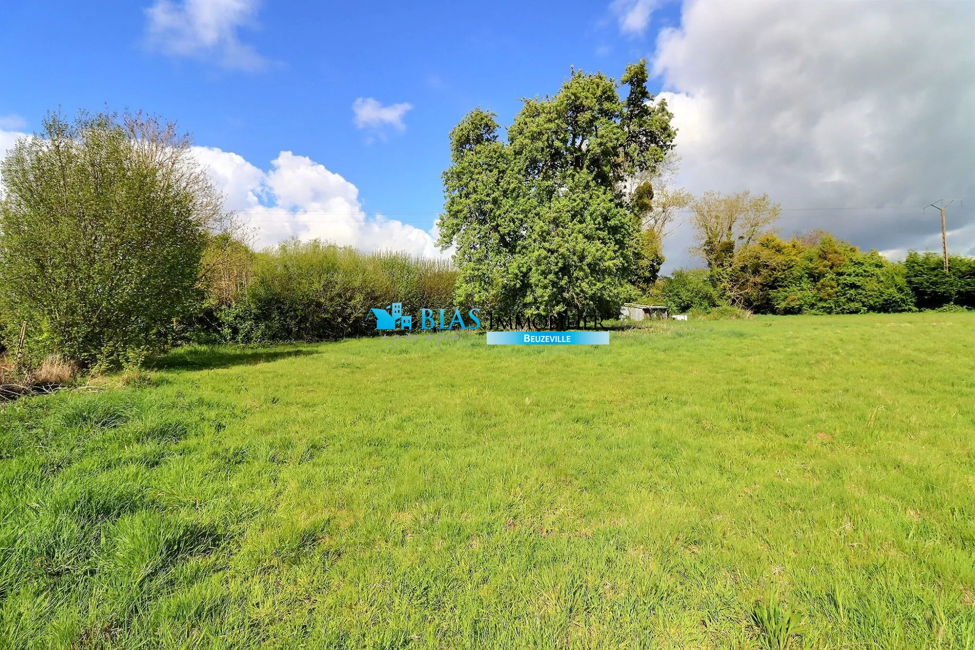 Terrain à vendre entre Beuzeville et Pont-Audemer de 1100 m²