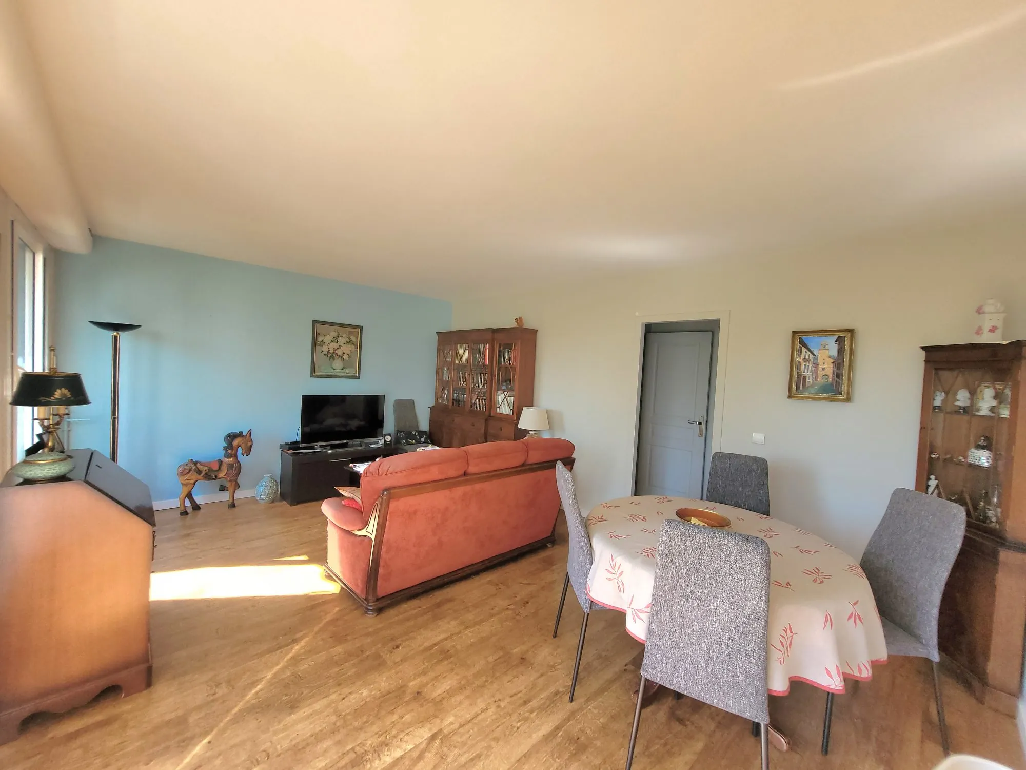 Appartement 4 pièces rénové avec vue sur le Cher à Tours 