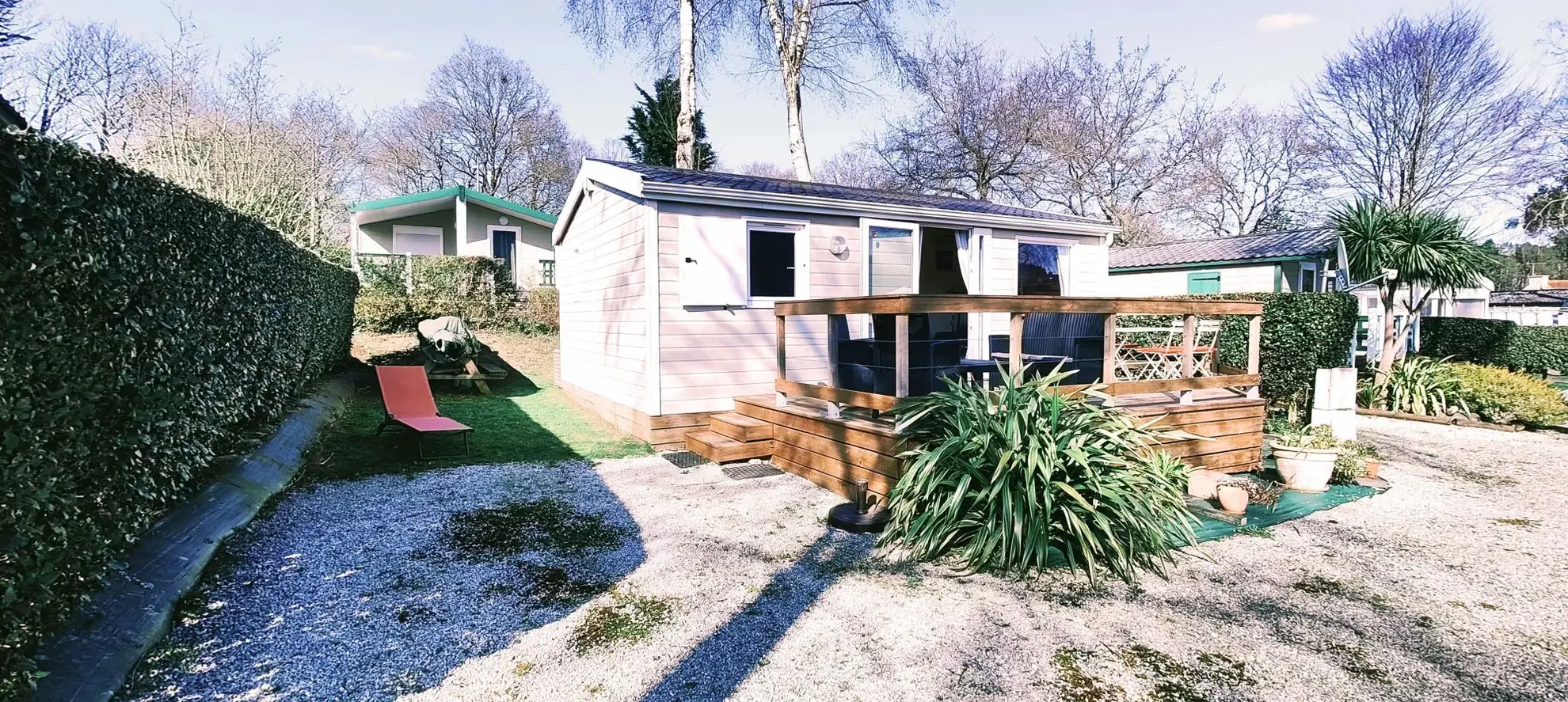 Charmant chalet résidentiel avec terrasse et vue lac à Guerlédan 