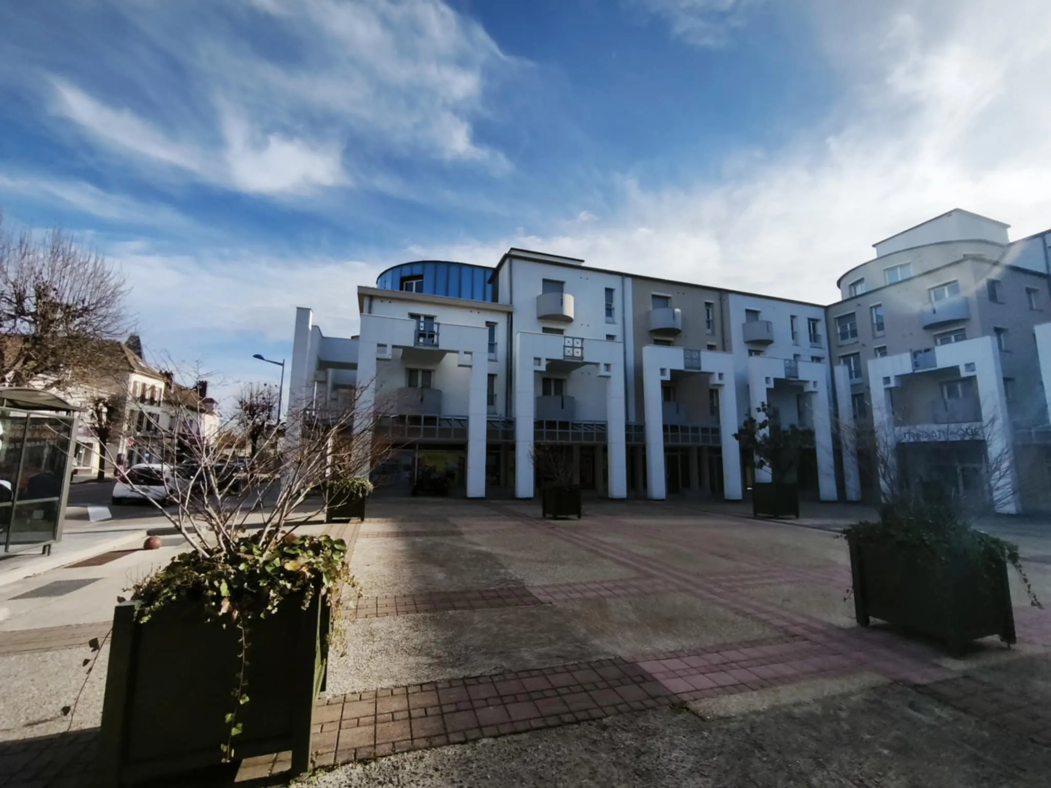 Appartement T2 à Sainte Savine avec terrasse, cave, idéal premier achat ou investissement 