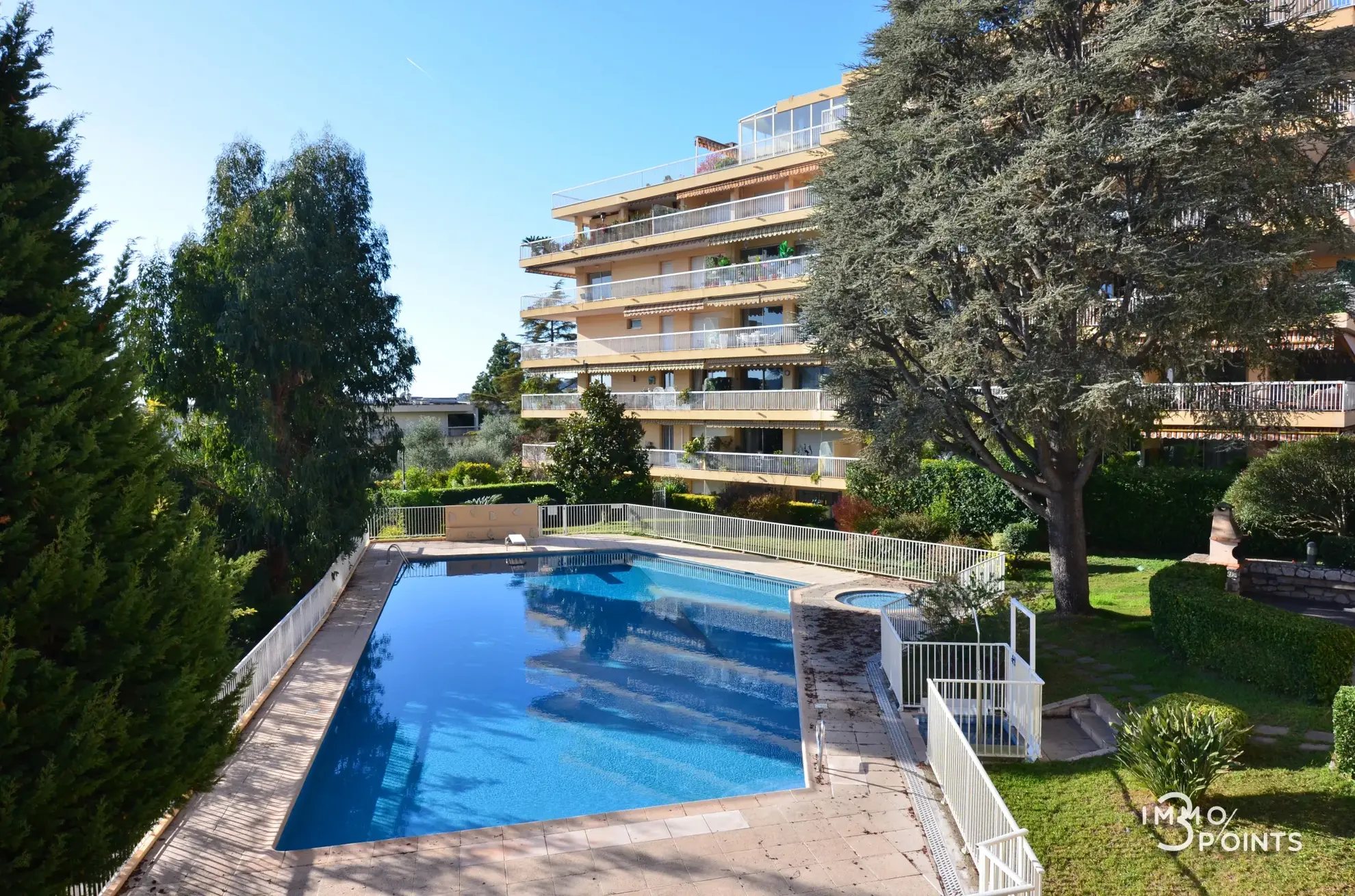 Appartement 3 pièces avec véranda et piscine à Nice - Résidence de standing