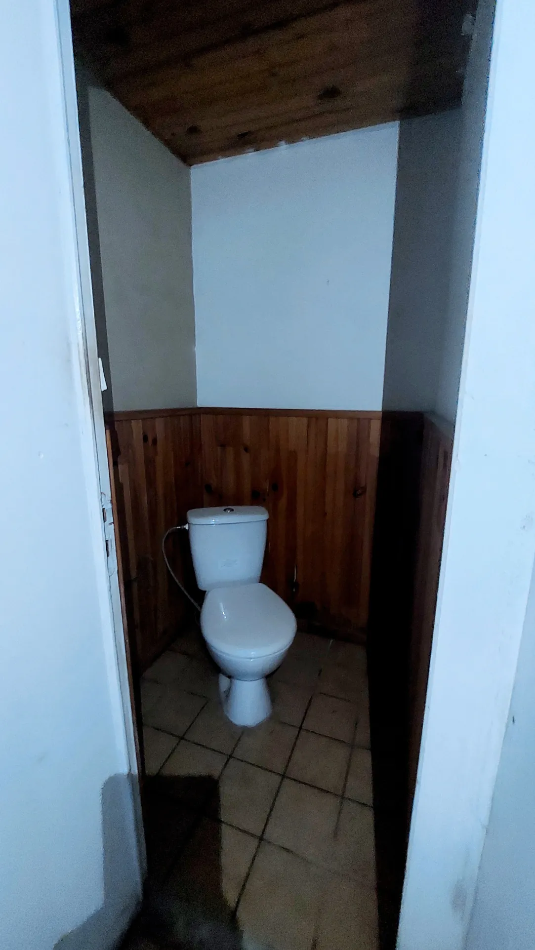 Maison de bourg à rénover de 100 m² avec garage et jardinet proche La Réole 