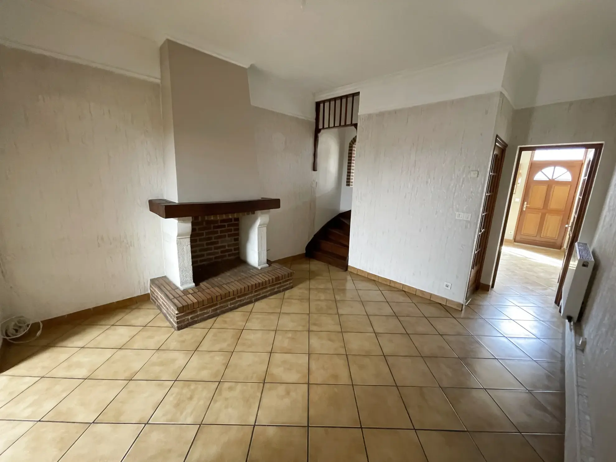 Maison de ville à vendre à Hénin Beaumont avec jardin et véranda 