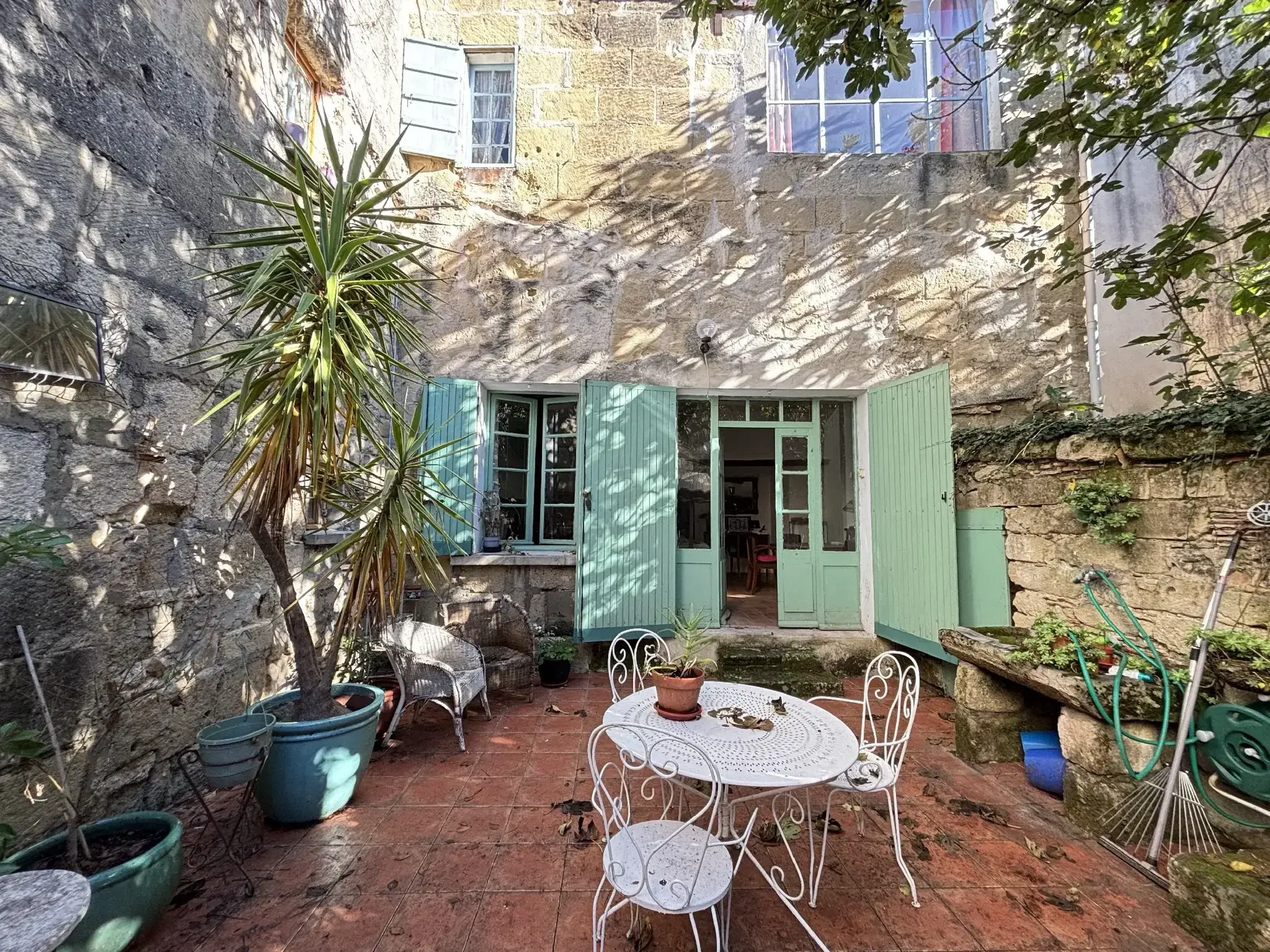 Maison ancienne à rénover de 136 m² au centre de Sommières 