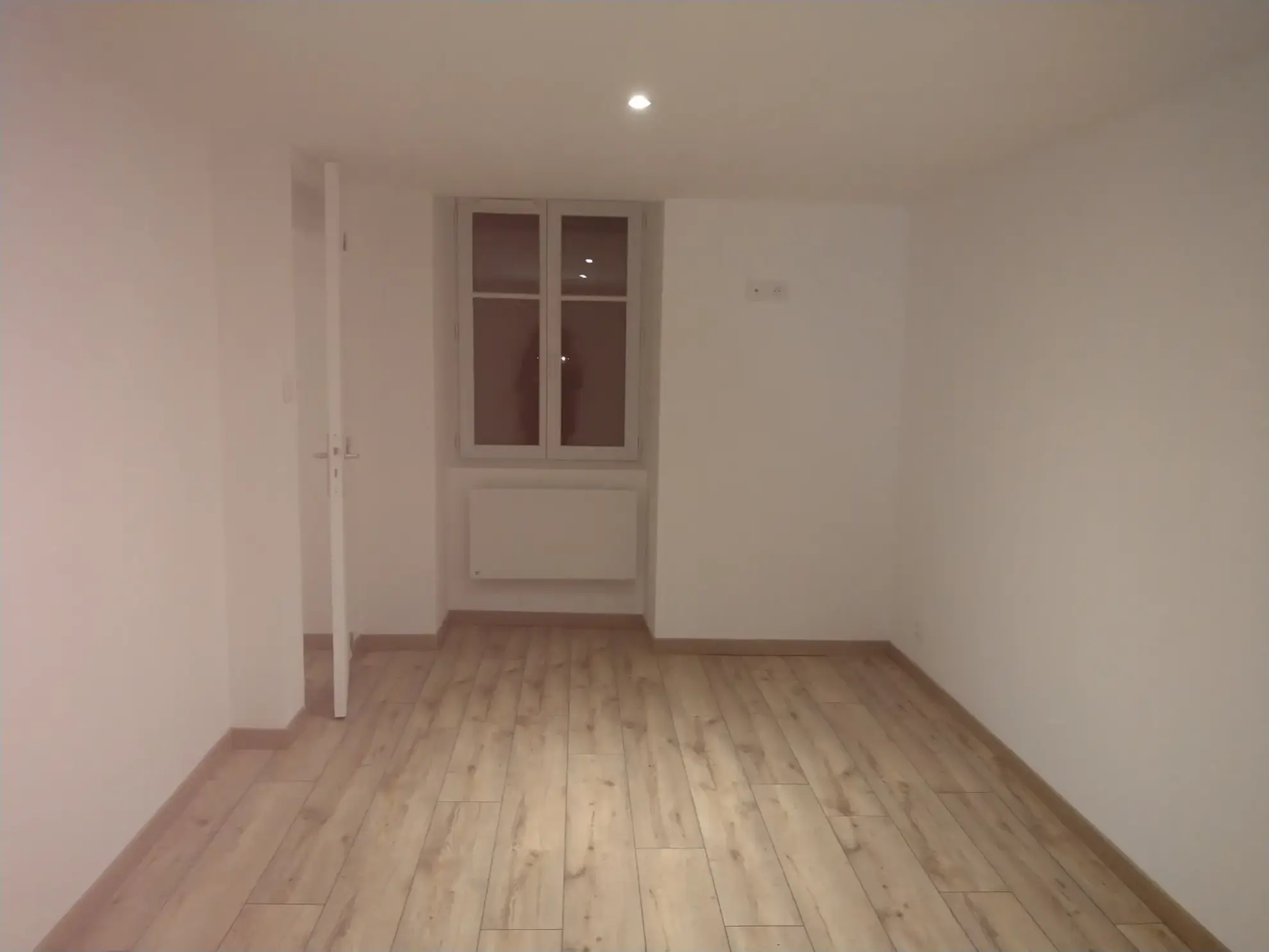 Maison de bourg rénovée de 52 m² à Pre en Pail - idéal premier achat ou investissement 