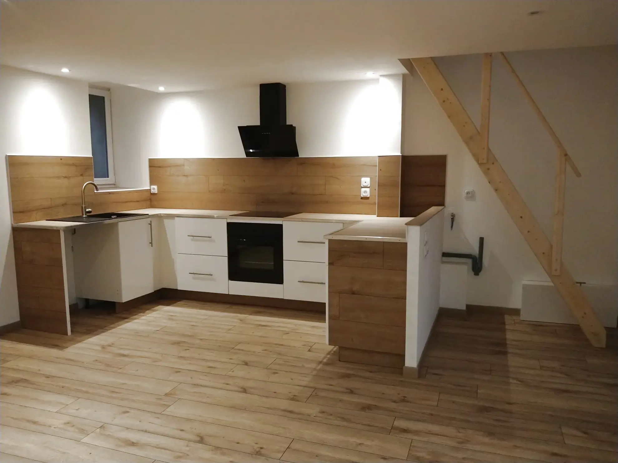 Maison de bourg rénovée de 52 m² à Pre en Pail - idéal premier achat ou investissement