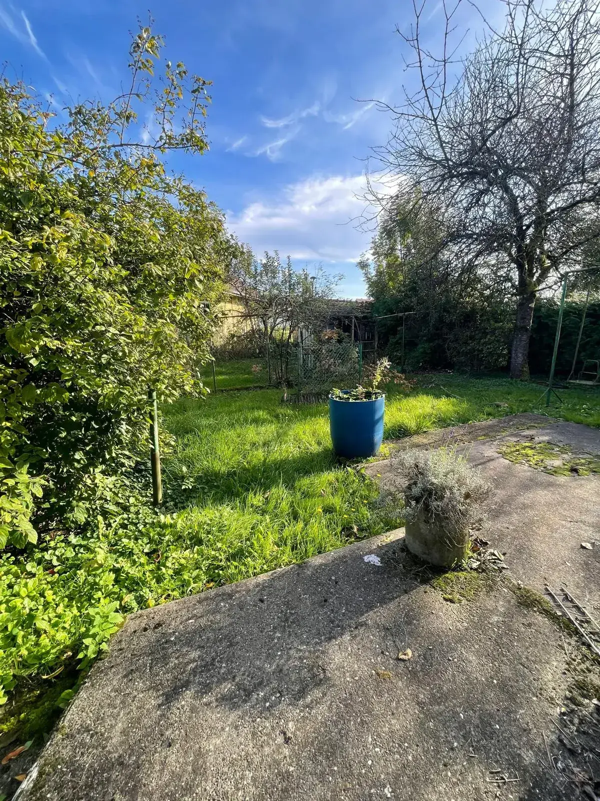 Maison à rénover de 85 m² avec garage à Chavannes-les-Grands 