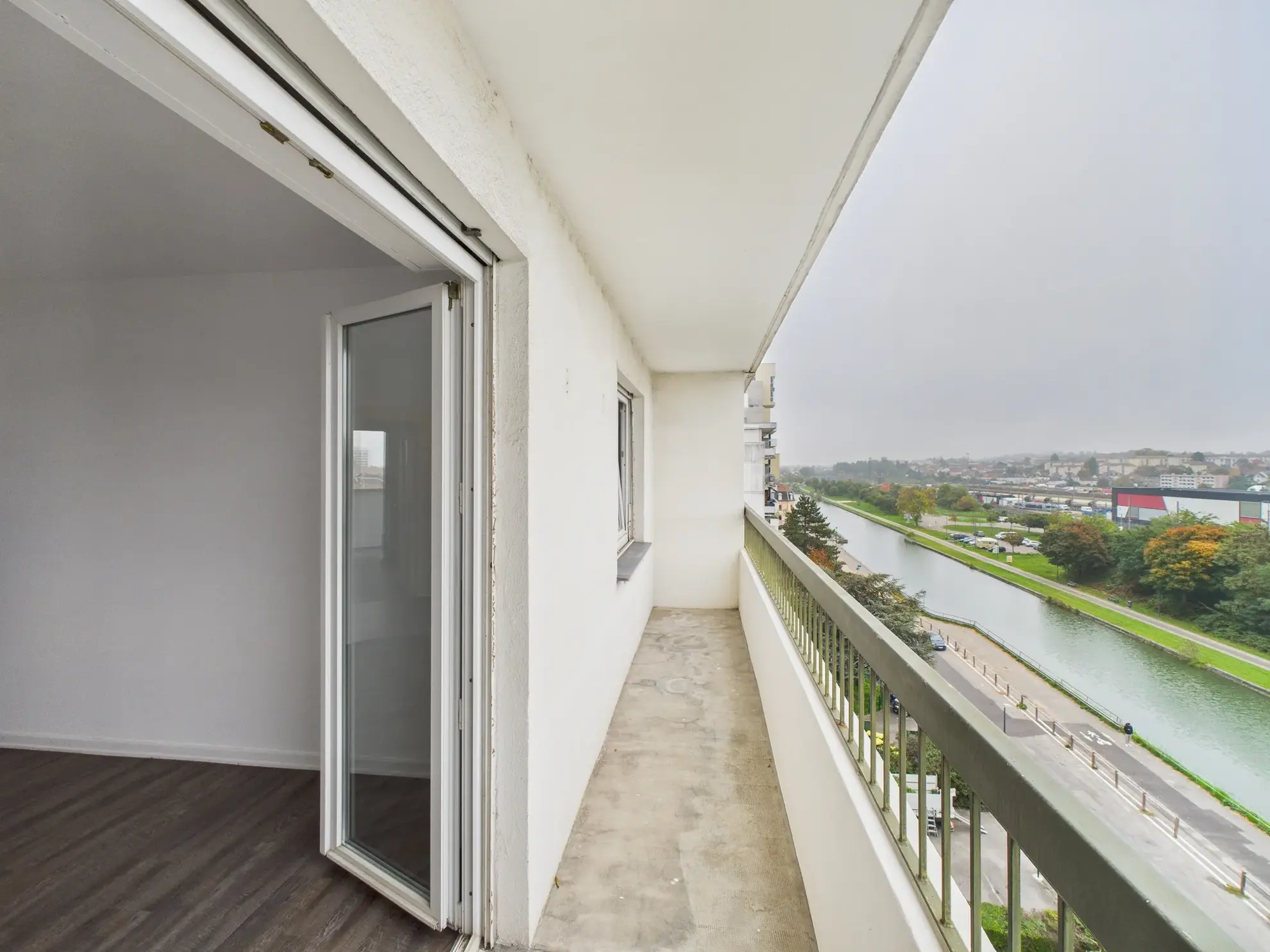 Appartement T3 à Mulhouse avec vue sur les Vosges, proche gare et centre-ville 