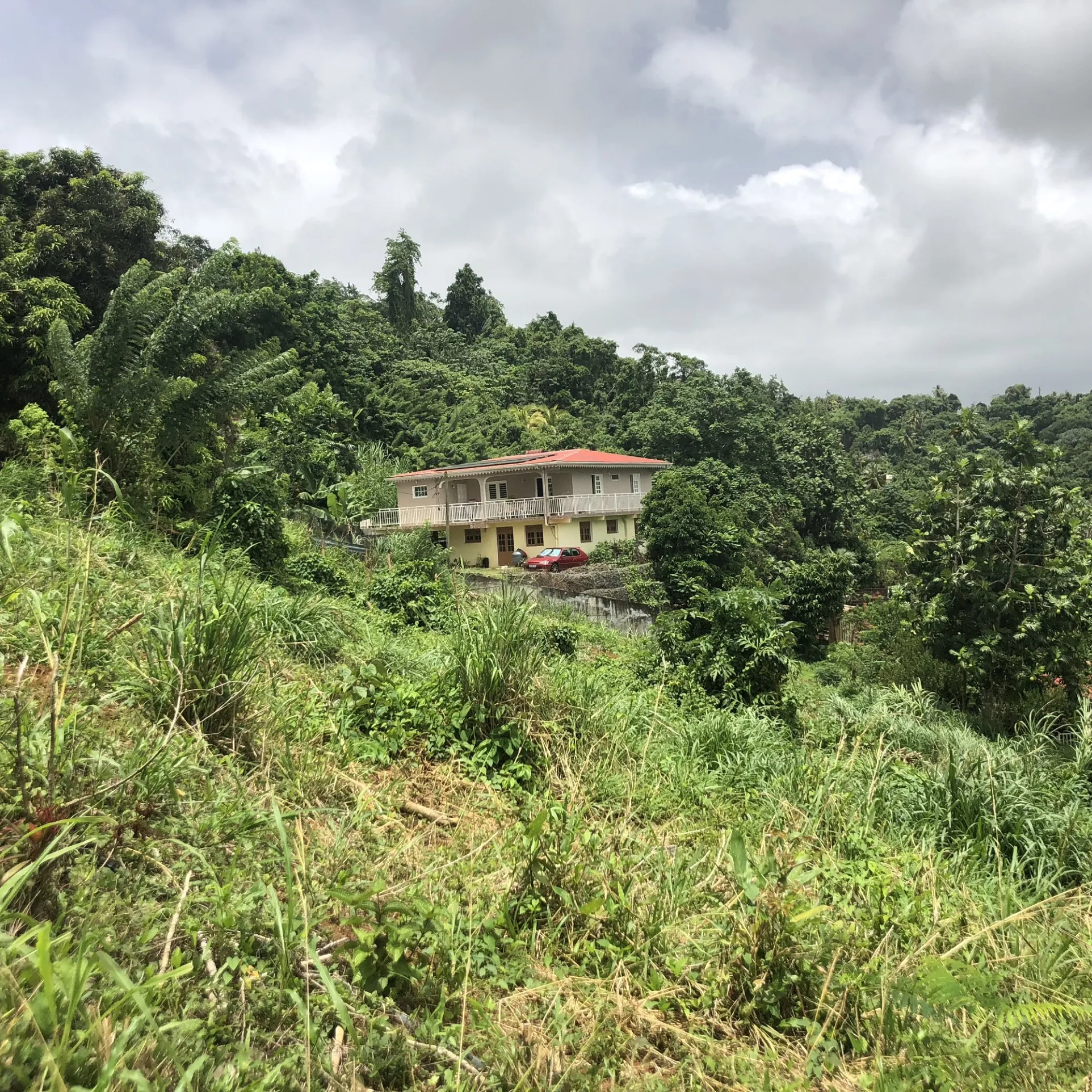 Terrain constructible de 709 m2 au FRANCOIS, idéal résidence ou investissement 