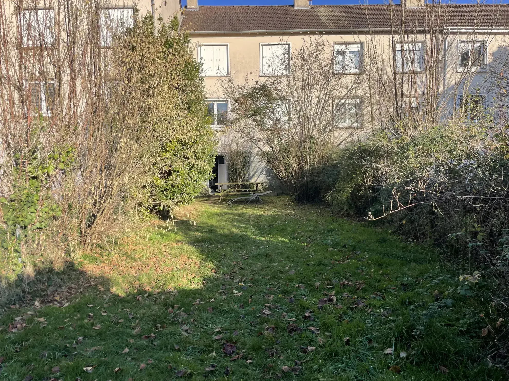 Maison à vendre avec 3 chambres, jardin et garage à Le Mans 