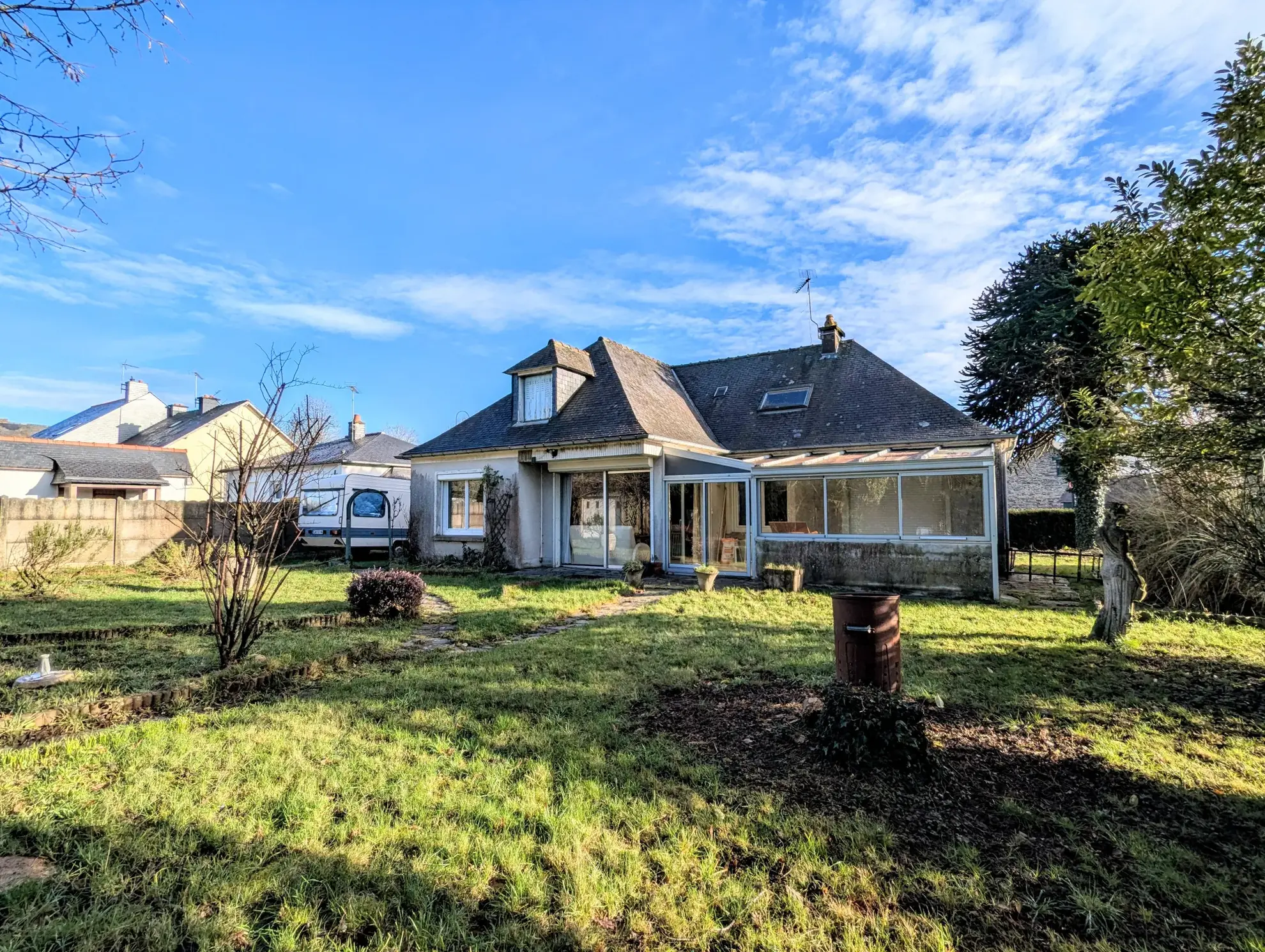 Maison 5 chambres à Paimpont avec véranda et jardin proche Brocéliande