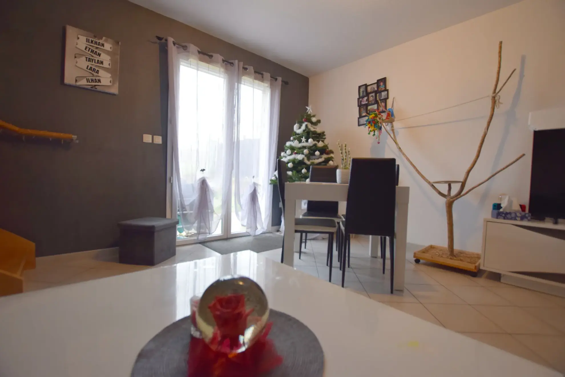 Maison récente 3 chambres avec jardin à Grand Charmont 