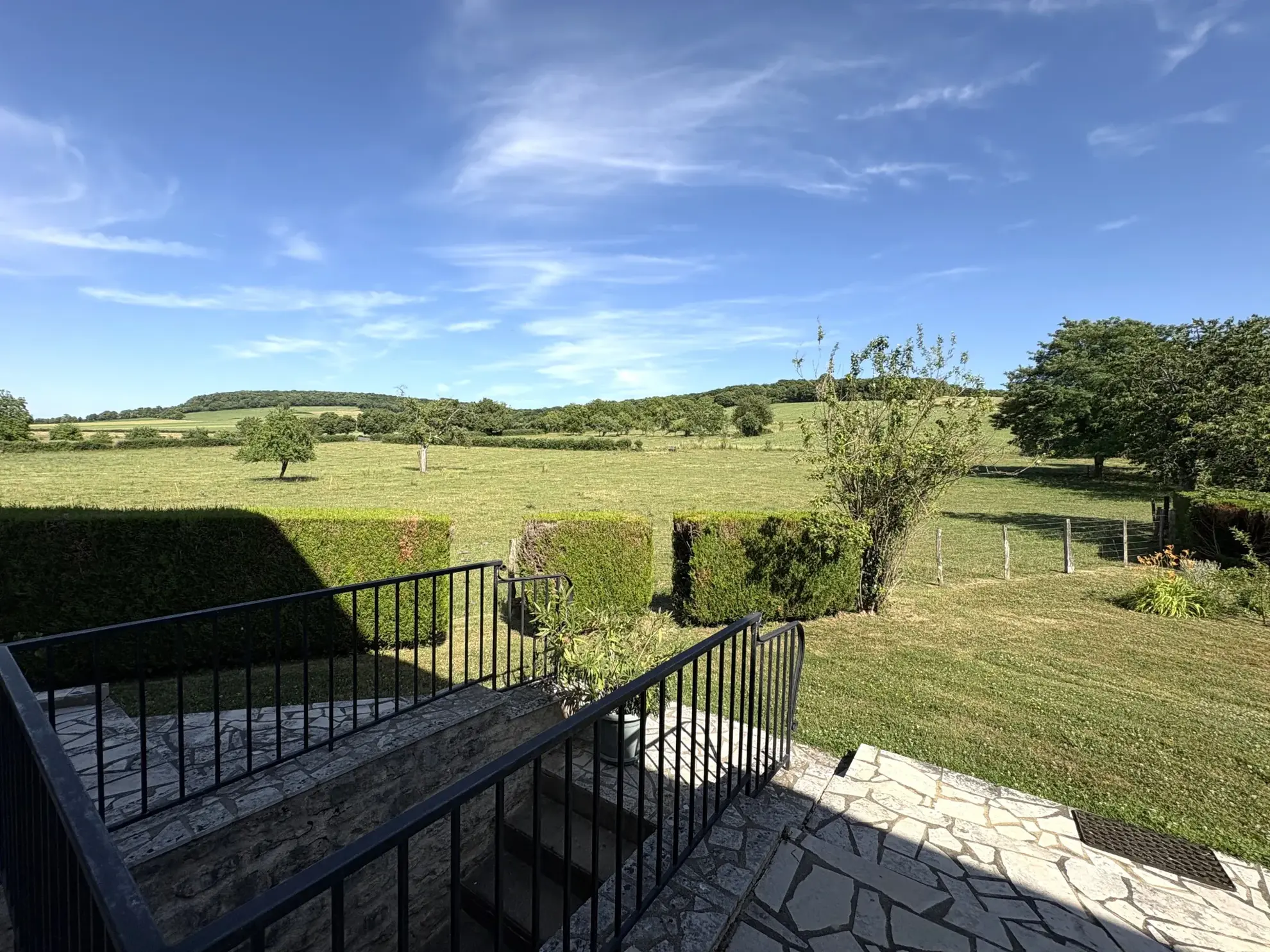Magnifique maison à Premery avec vue exceptionnelle et 4 chambres 
