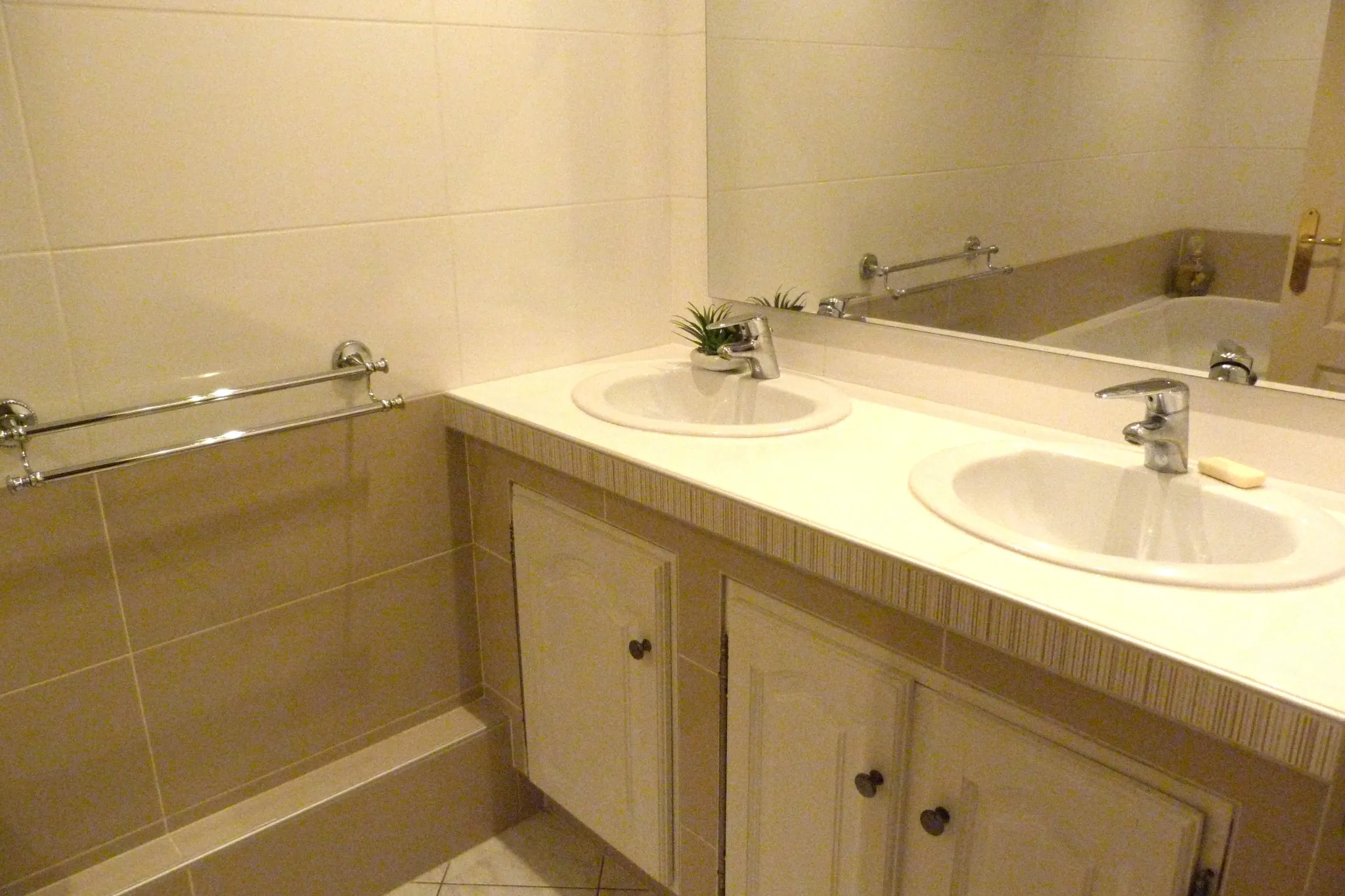 Appartement Type 5 lumineux avec terrasse et garage à Le Petit-Quevilly 