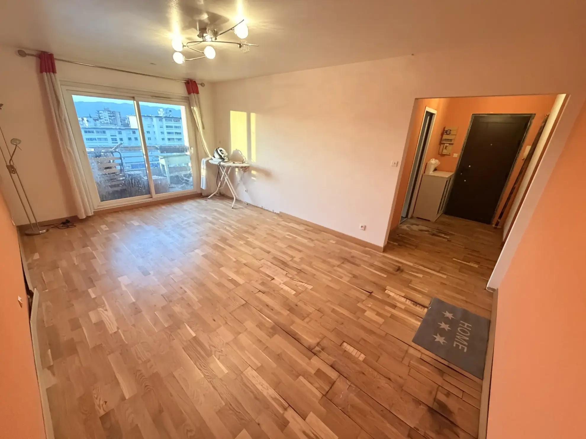 Appartement T4 de 84,49 m² à Annemasse avec balcon et garage