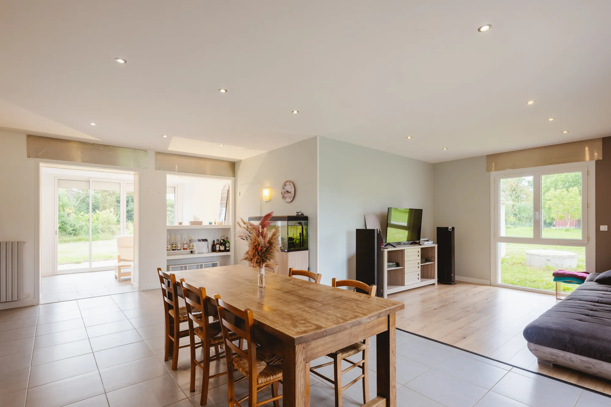 Belle maison de campagne avec 3 chambres, grand jardin et terrasse à Poucharramet
