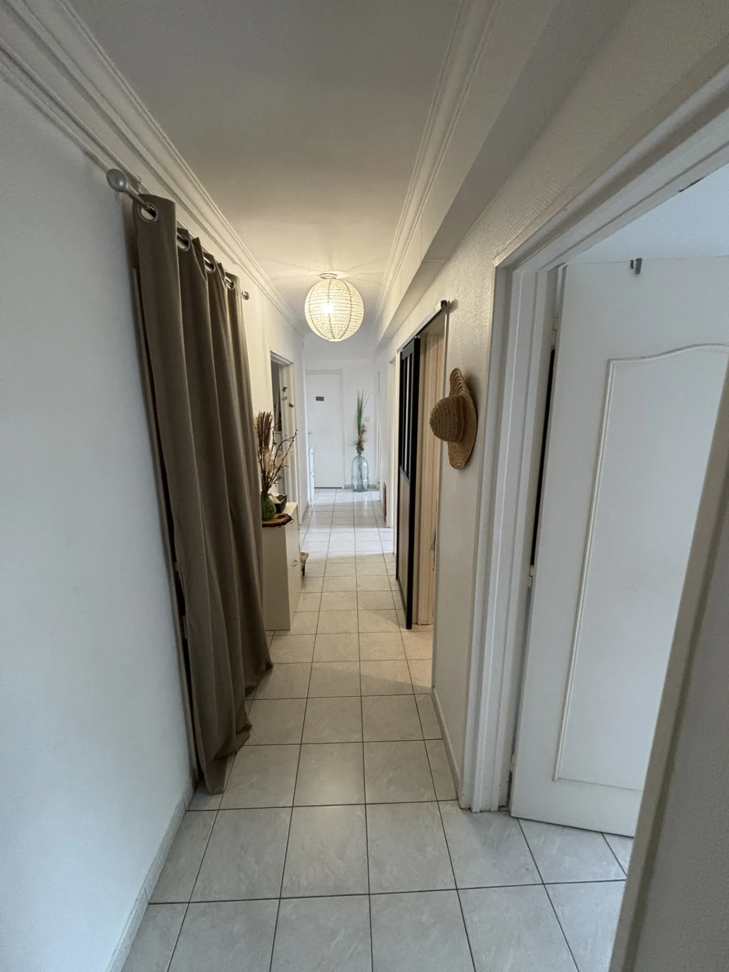 Appartement 84 m² à vendre à Agen, résidence sécurisée avec garage et balcon 