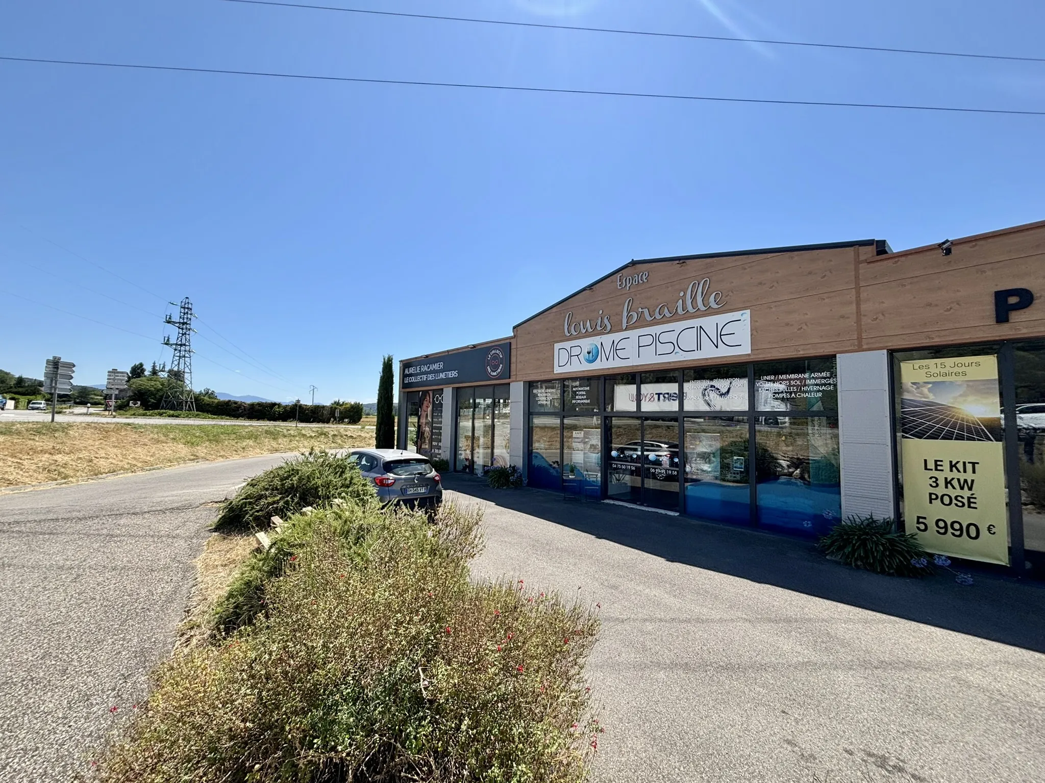 Local Commercial à Valaurie avec Grande Visibilité et Rentabilité Imédiate