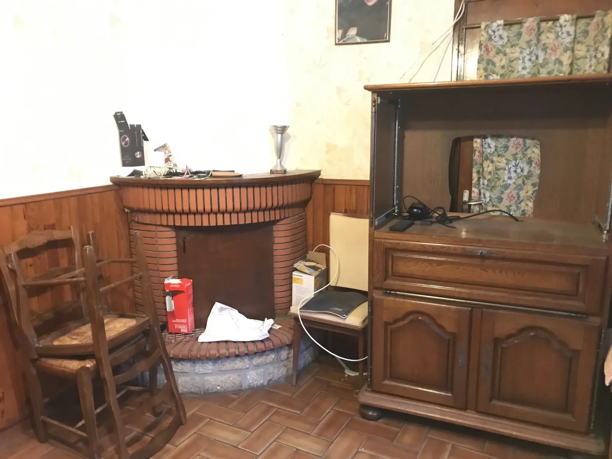 Maison de ville à vendre à Milly-la-Forêt, proche du marché, avec potentiel d’aménagement