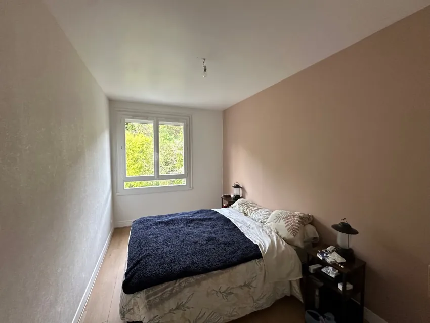 Appartement rénové avec balcon et garage à Clermont-Ferrand proximité Parc Montjuzet 