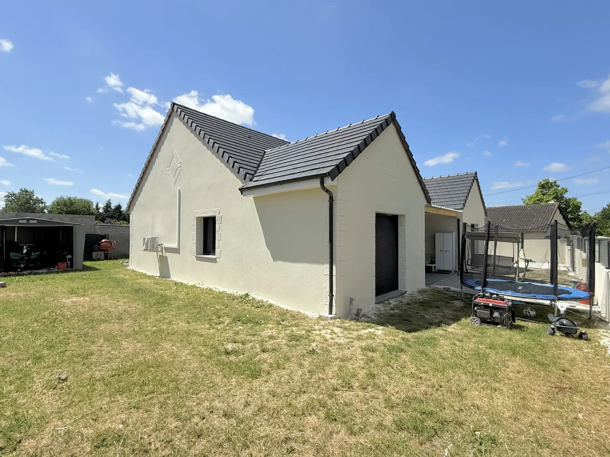 Belle maison moderne de plain-pied à Vierzon - 140 m² avec jardin 