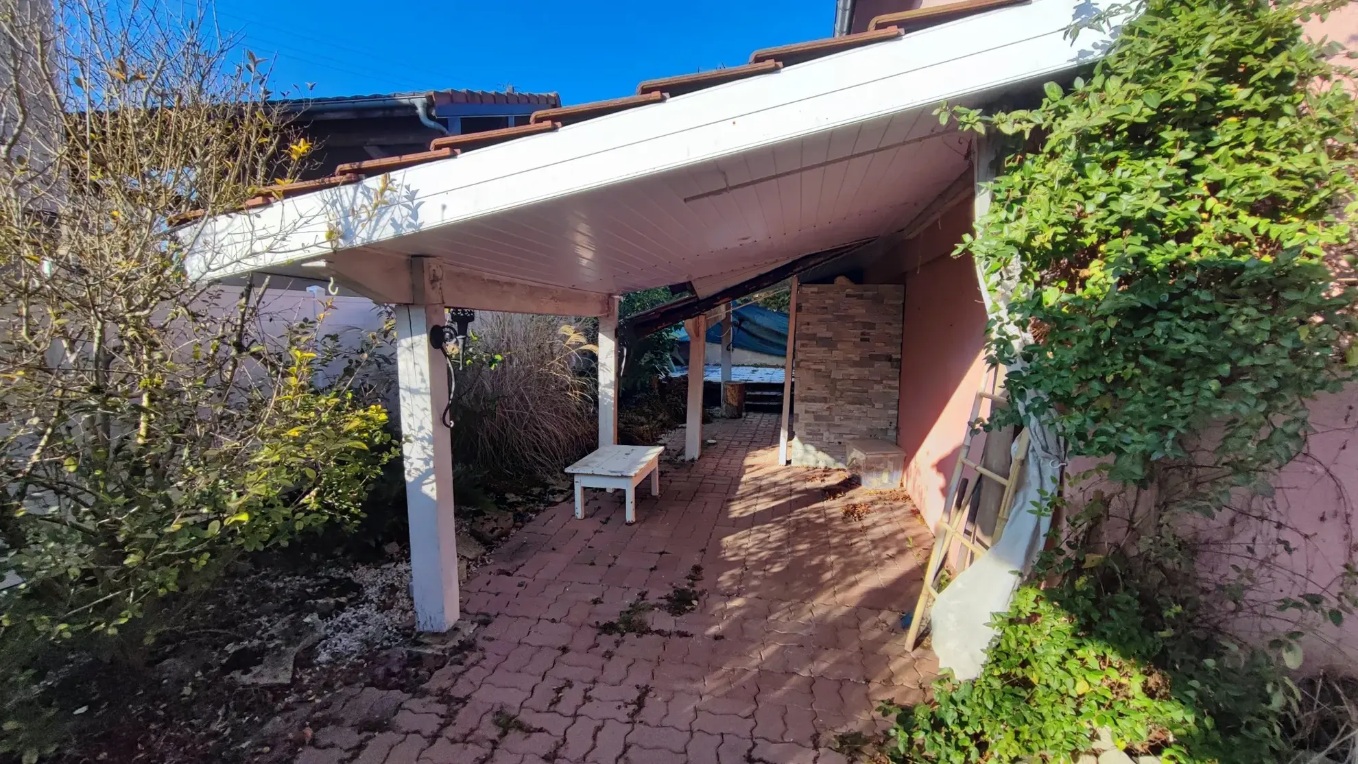 Maison 115 m² à Bavans dans le Doubs, 2 chambres, jardin et garage 