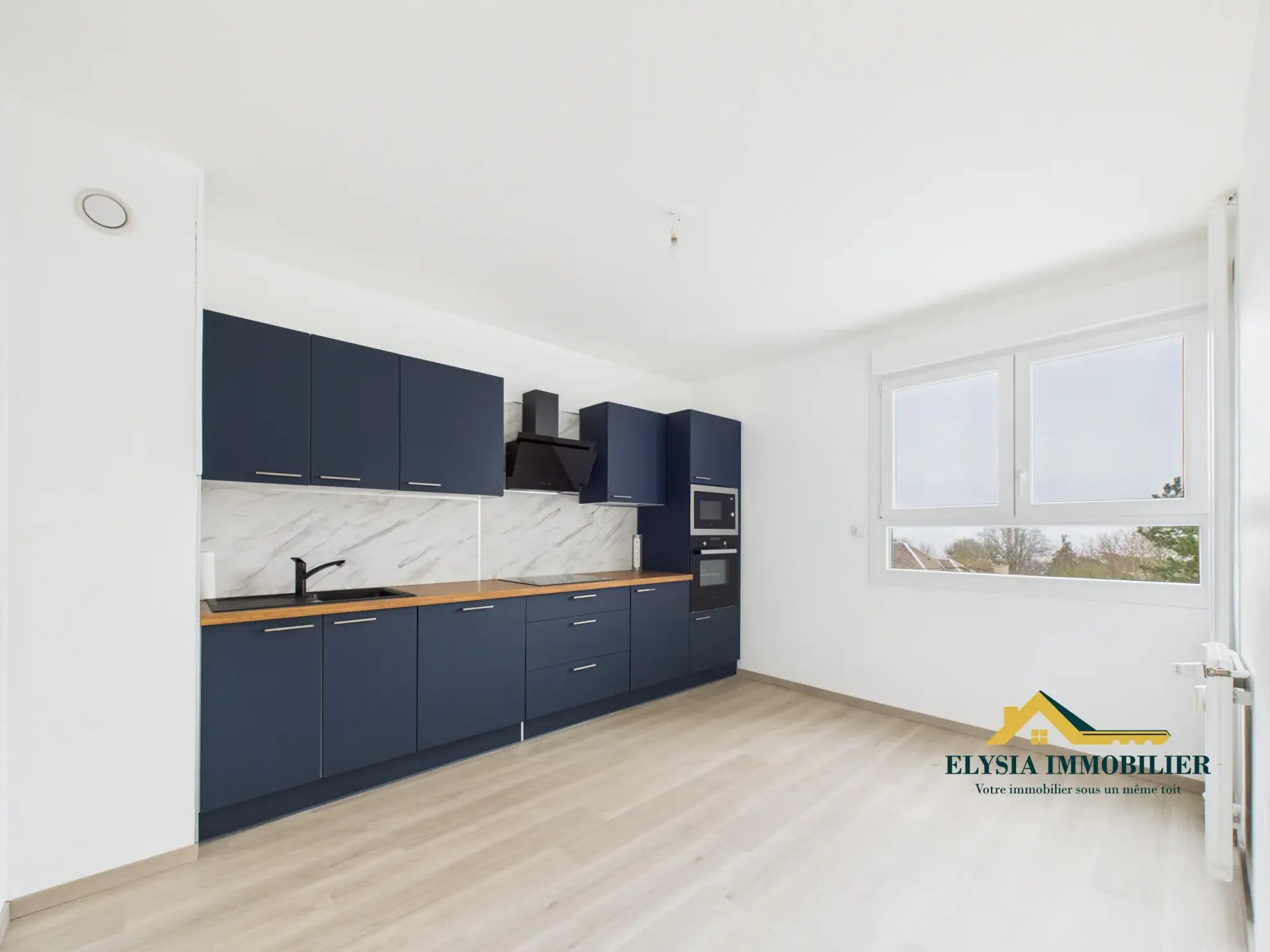 Appartement T4 rénové de 84,80 m² avec balcon à Nancy en vente 