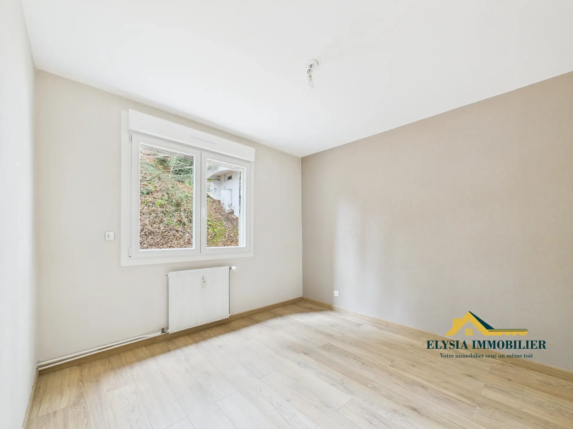 Appartement T4 rénové de 84,80 m² avec balcon à Nancy en vente 