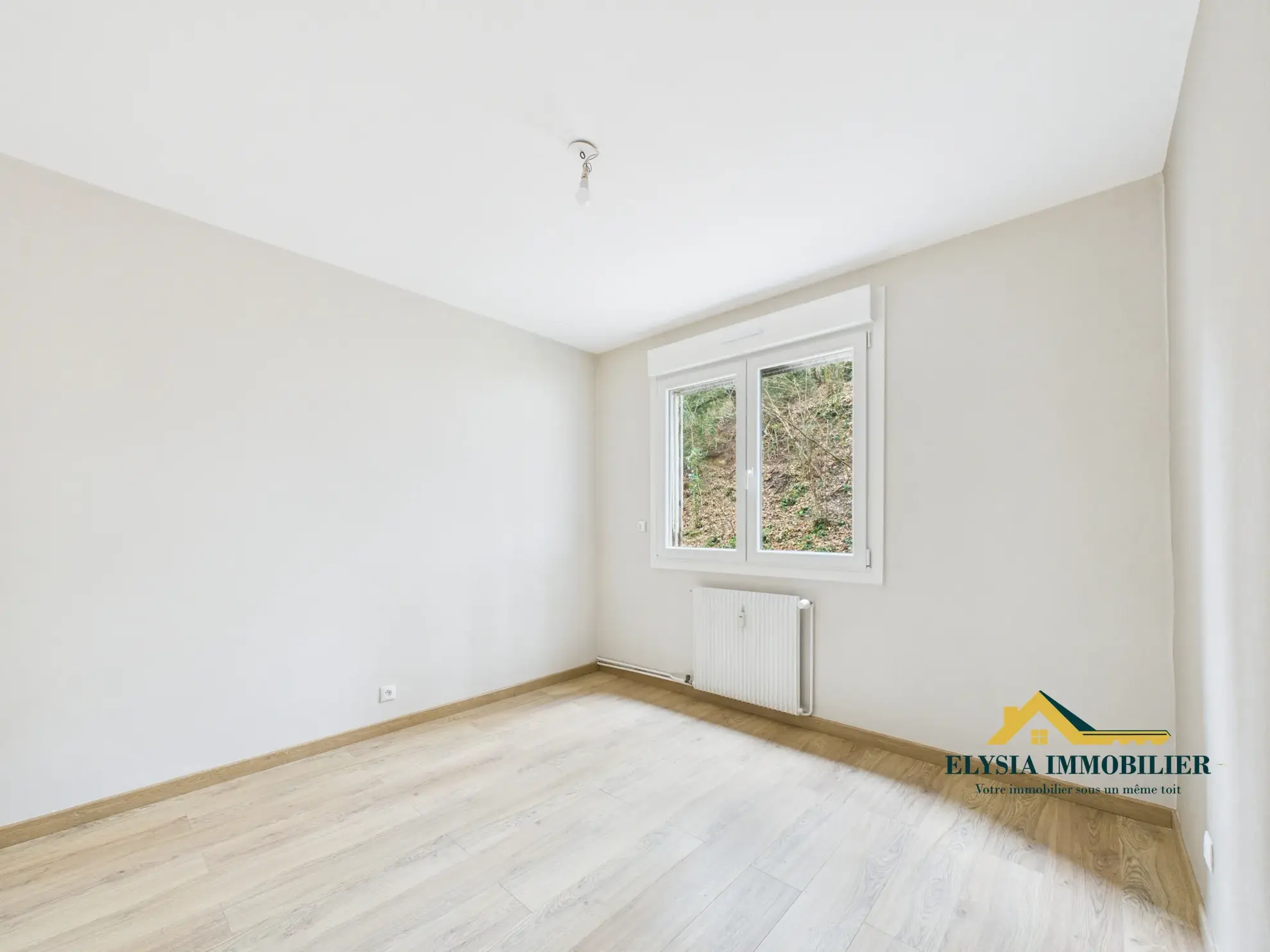 Appartement T4 rénové de 84,80 m² avec balcon à Nancy en vente 