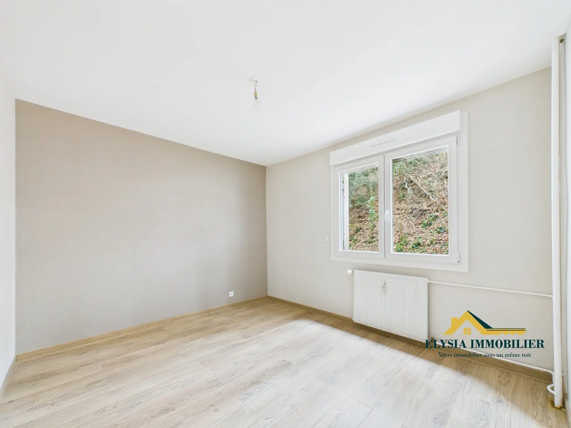 Appartement T4 rénové de 84,80 m² avec balcon à Nancy en vente 