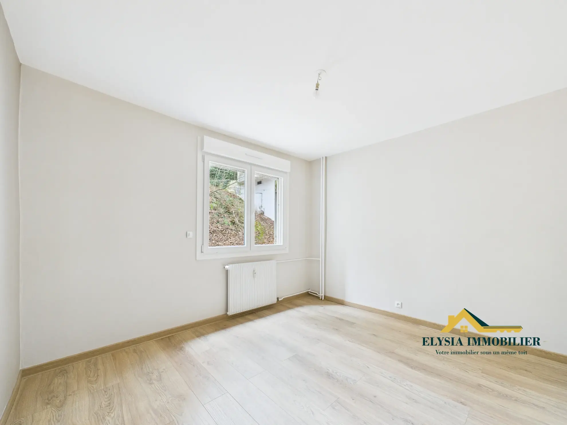 Appartement T4 rénové de 84,80 m² avec balcon à Nancy en vente 