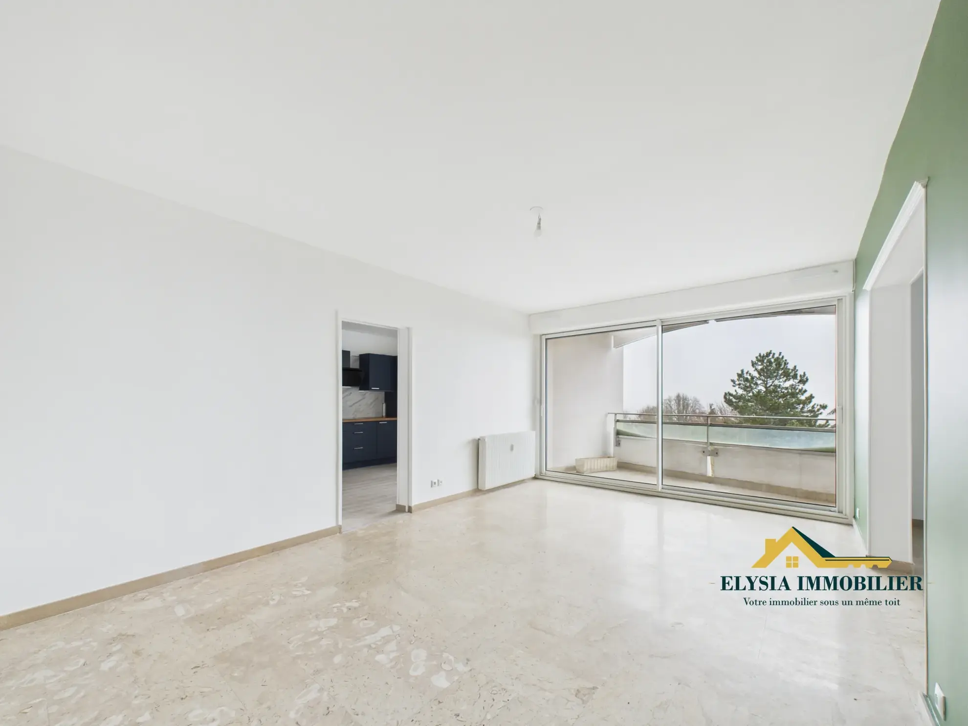 Appartement T4 rénové de 84,80 m² avec balcon à Nancy en vente 