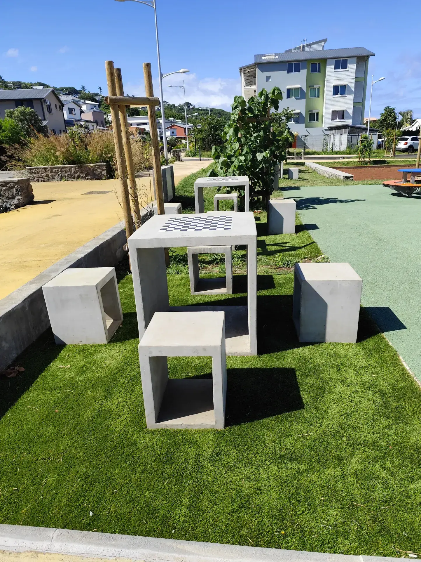 Terrain à bâtir de 385 m² à Saint-Pierre, quartier Grands Bois, prêt à construire 