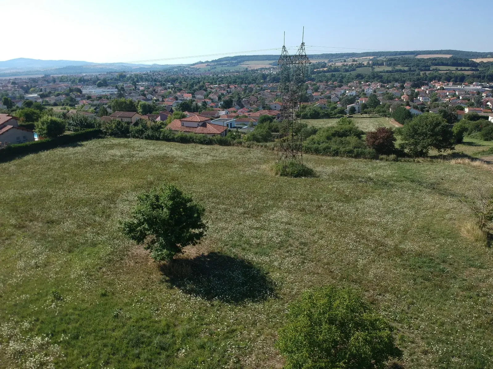 Terrain constructible à Issoire de 7210 m² avec vue dégagée