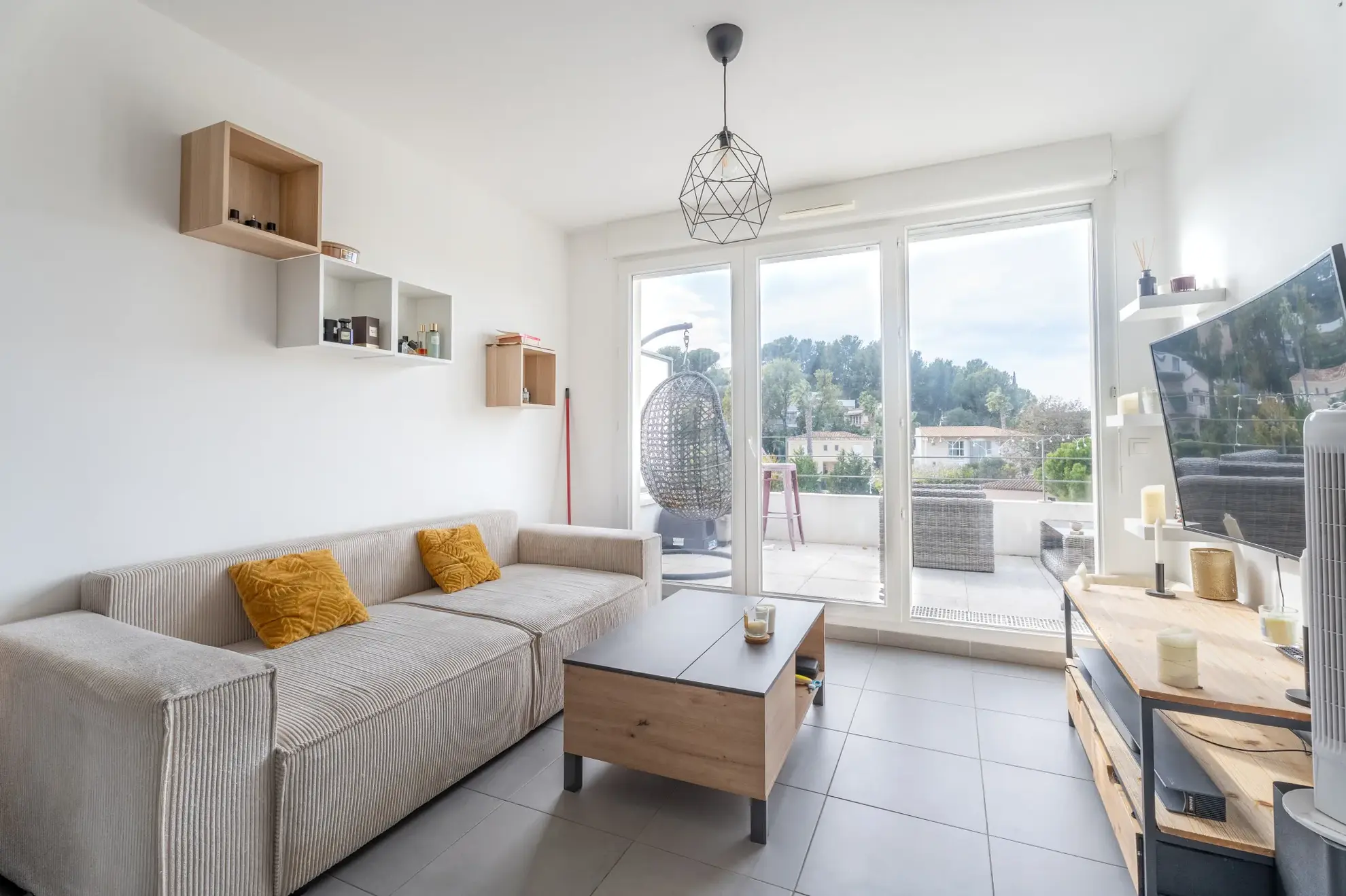 Appartement T2 lumineux avec terrasse et parking à Marseille 12ème