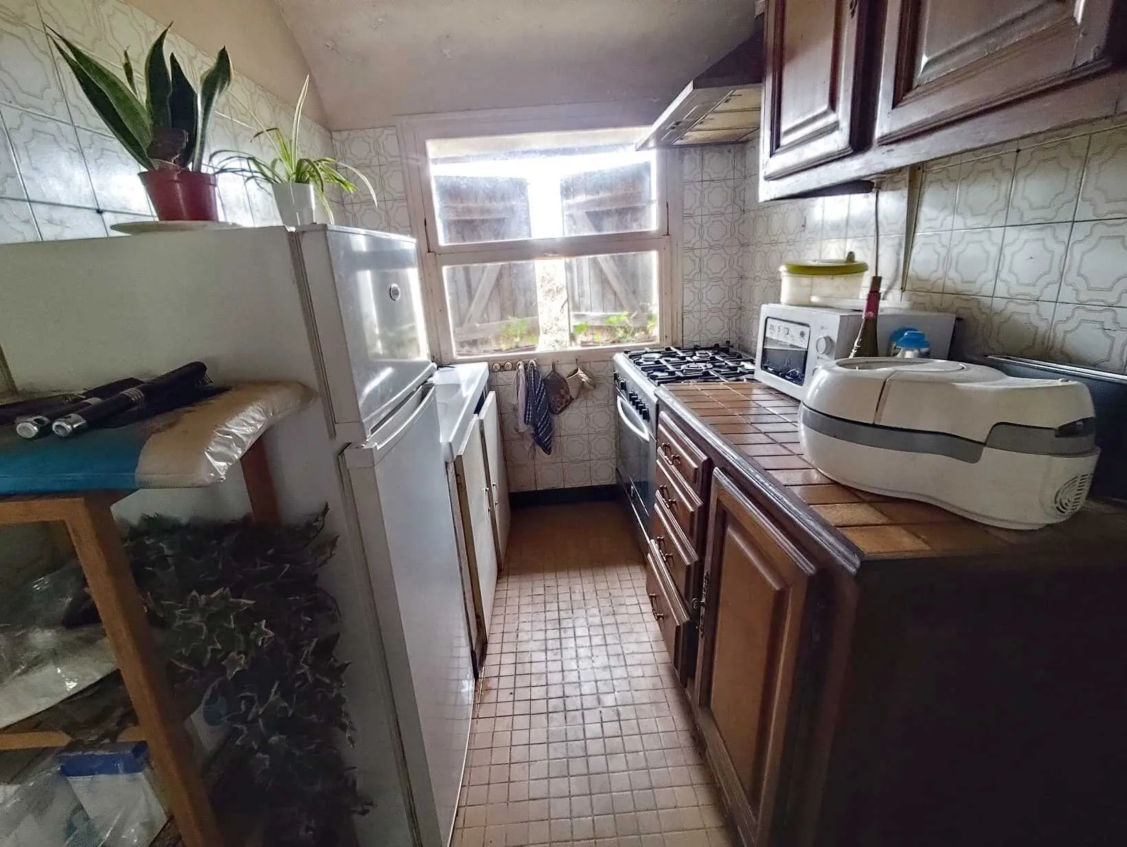 Maison à la campagne de 71 m² avec terrain de 84 588 m² à Maresche 