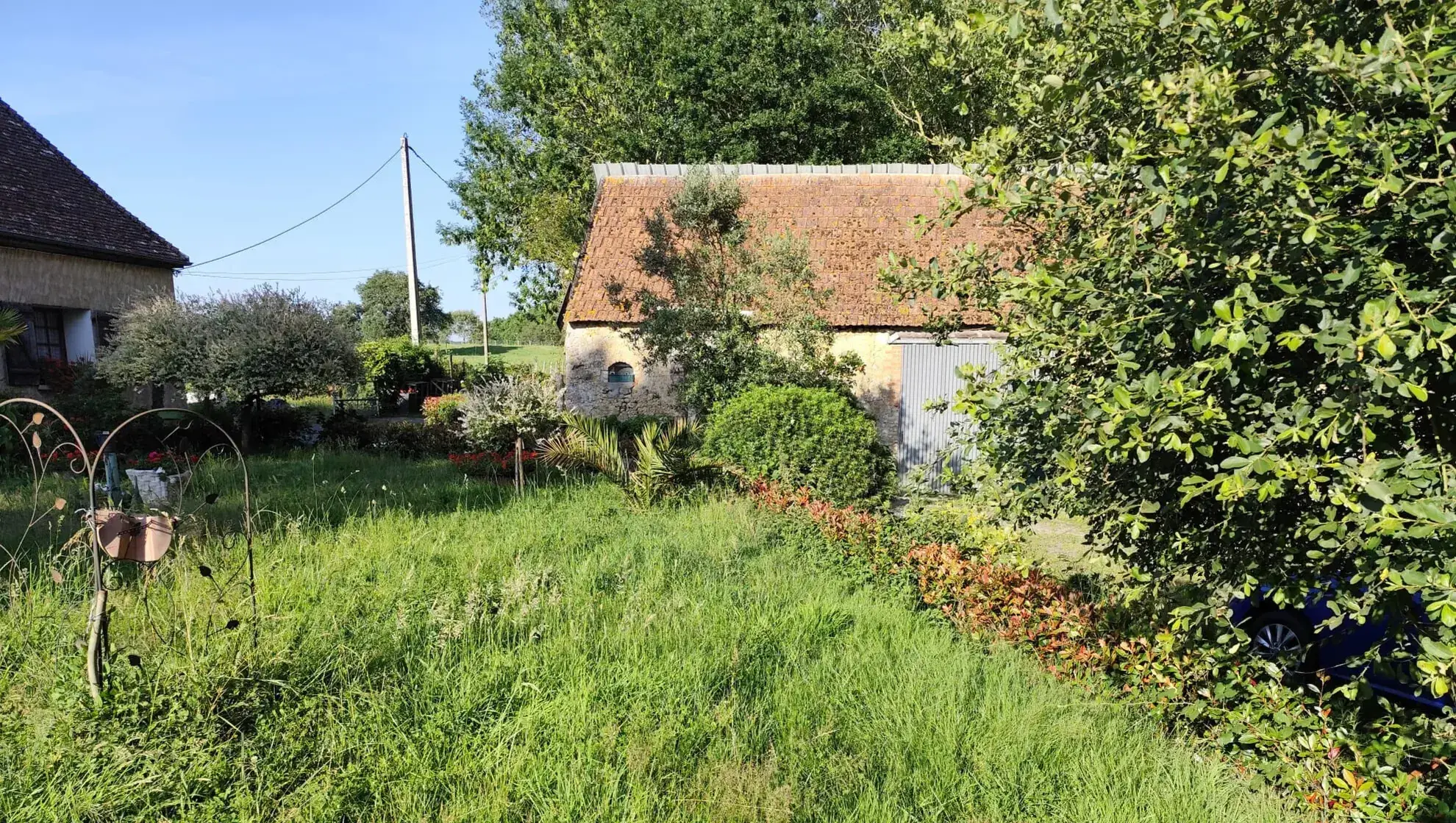 Maison à la campagne de 71 m² avec terrain de 84 588 m² à Maresche 