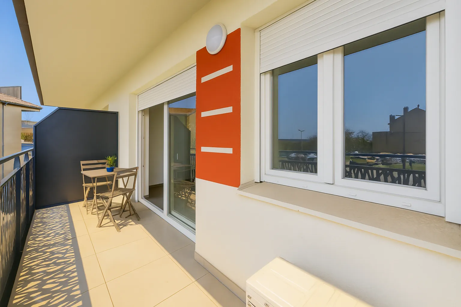 Grand T2 récent avec terrasse à Florange - Appartement 60 m² dans résidence moderne