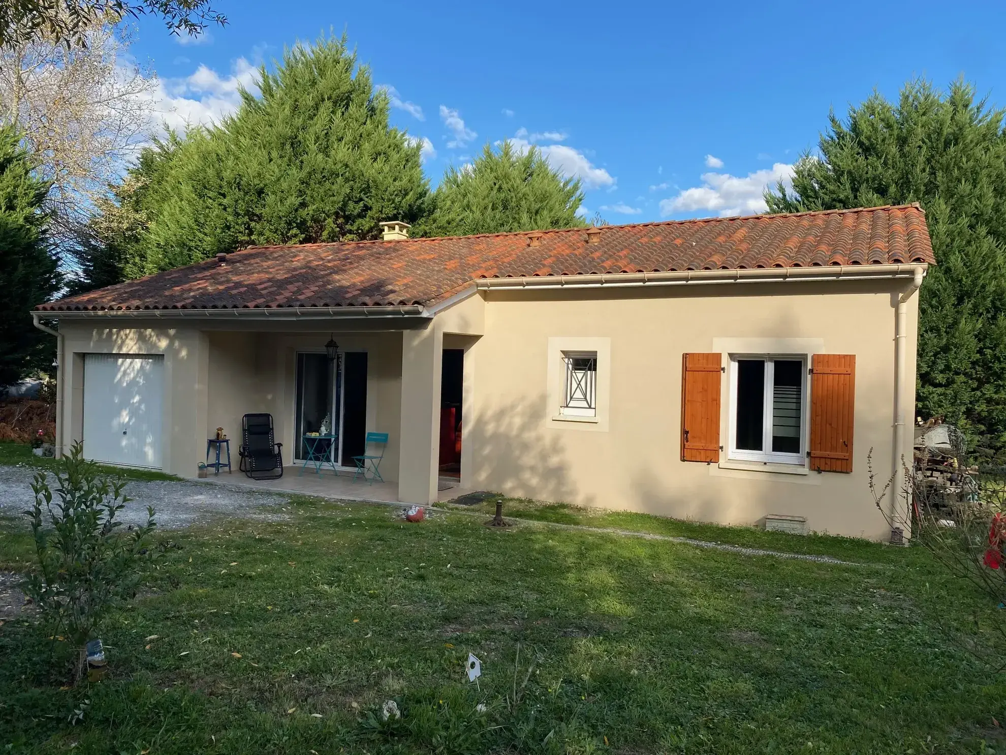 Belle maison de plain-pied avec grand terrain à Ribérac en vente