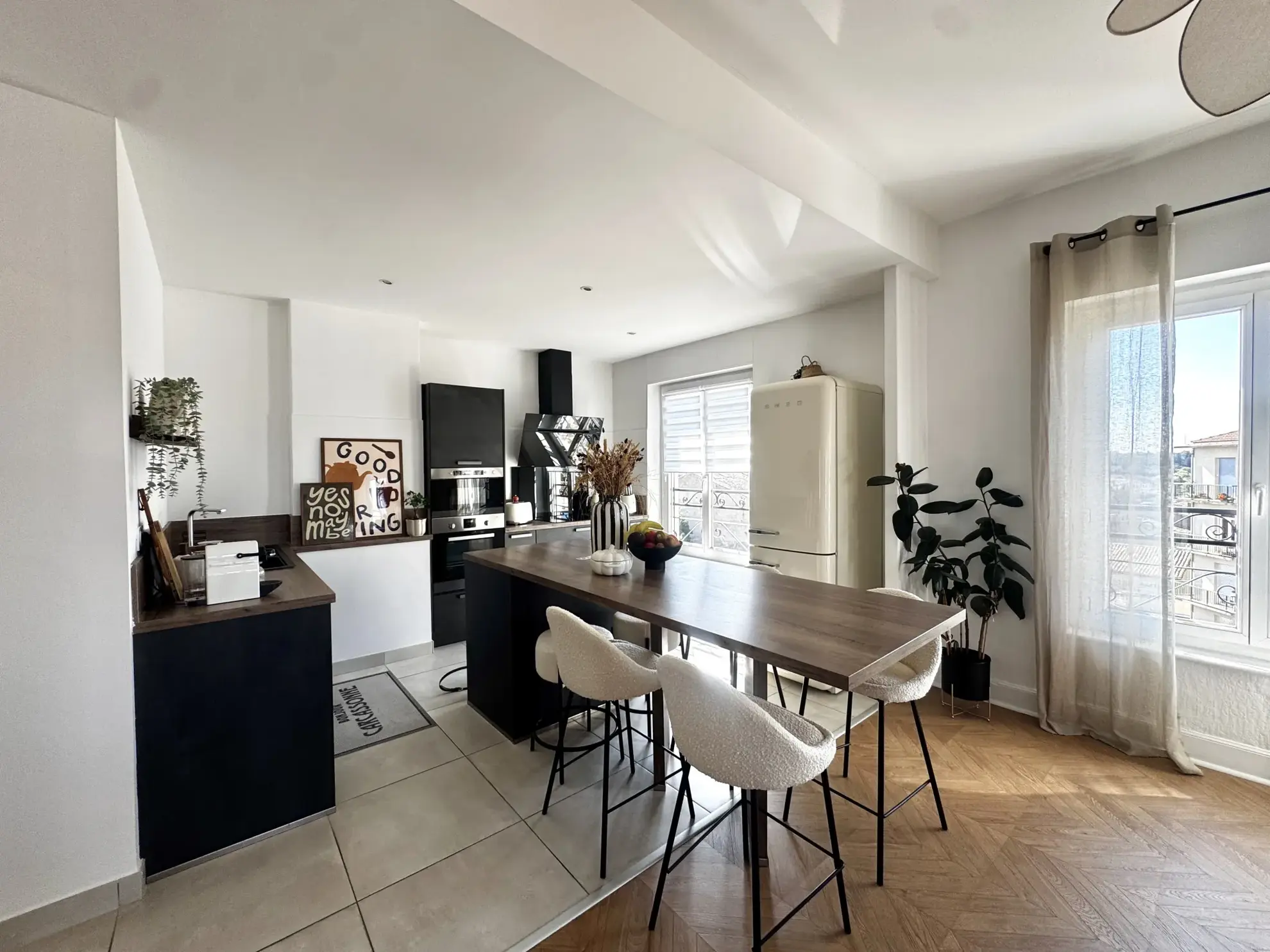 Appartement T3 rénové de 98 m² à Carcassonne en vente 