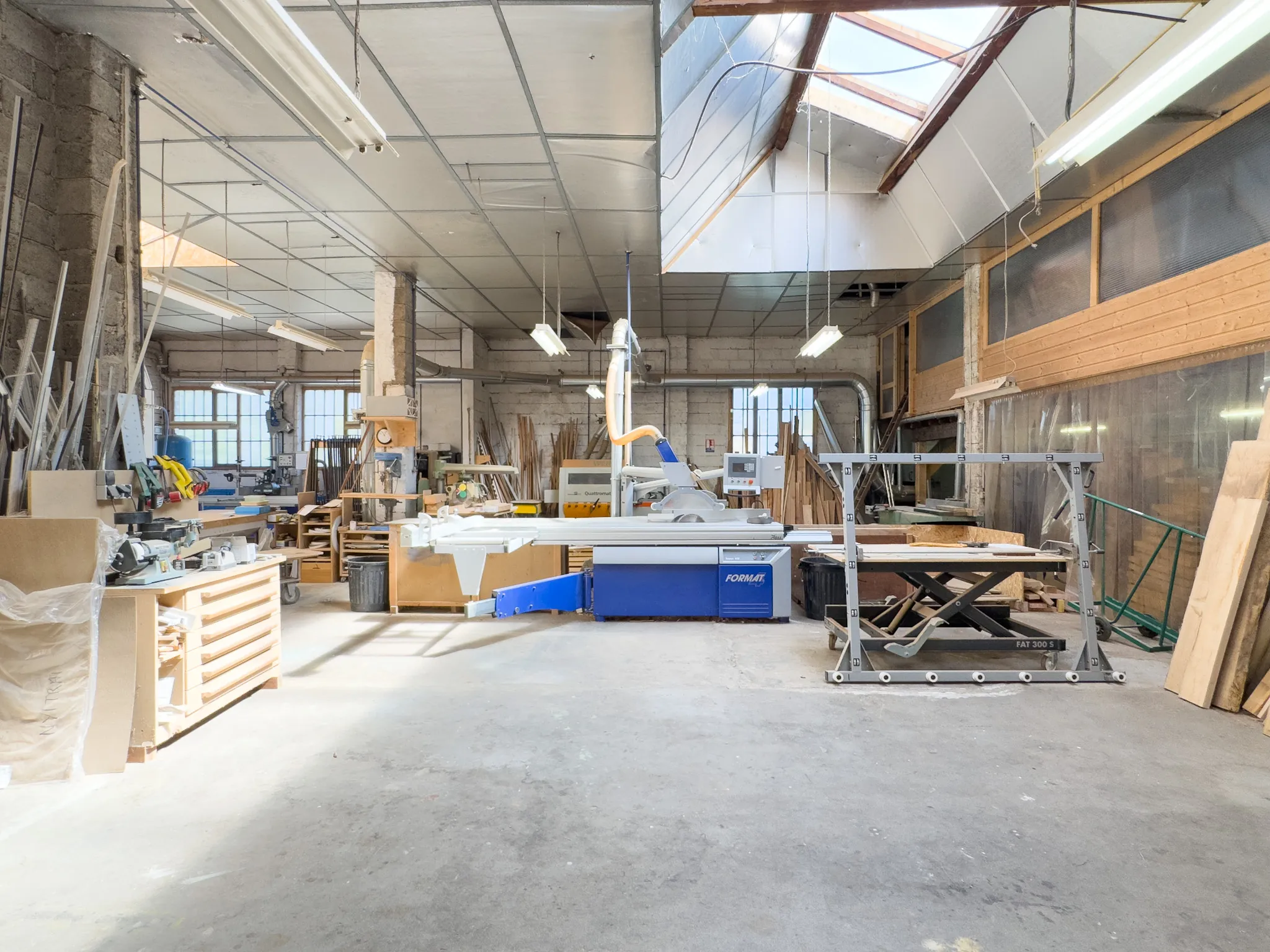 Entrepôt industriel de 645 m² à La Voulte-sur-Rhône en Ardèche 